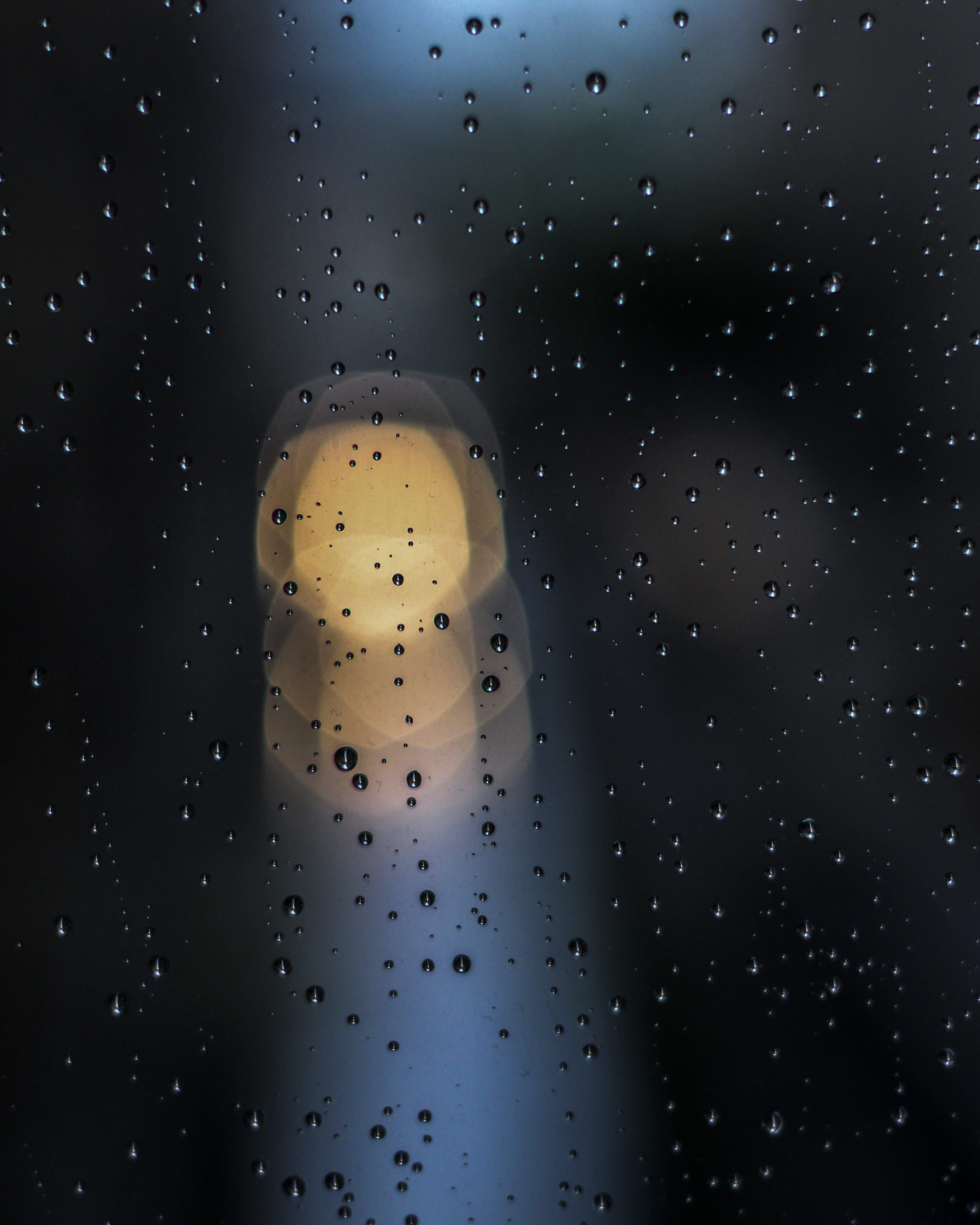 dark, light, raindrop, after the rain, detail, texture, glass, closeup, bokeh, 4K, drop, rain, close-up, fairy light, droplet, reflection, backgrounds, Phone HD Wallpaper
