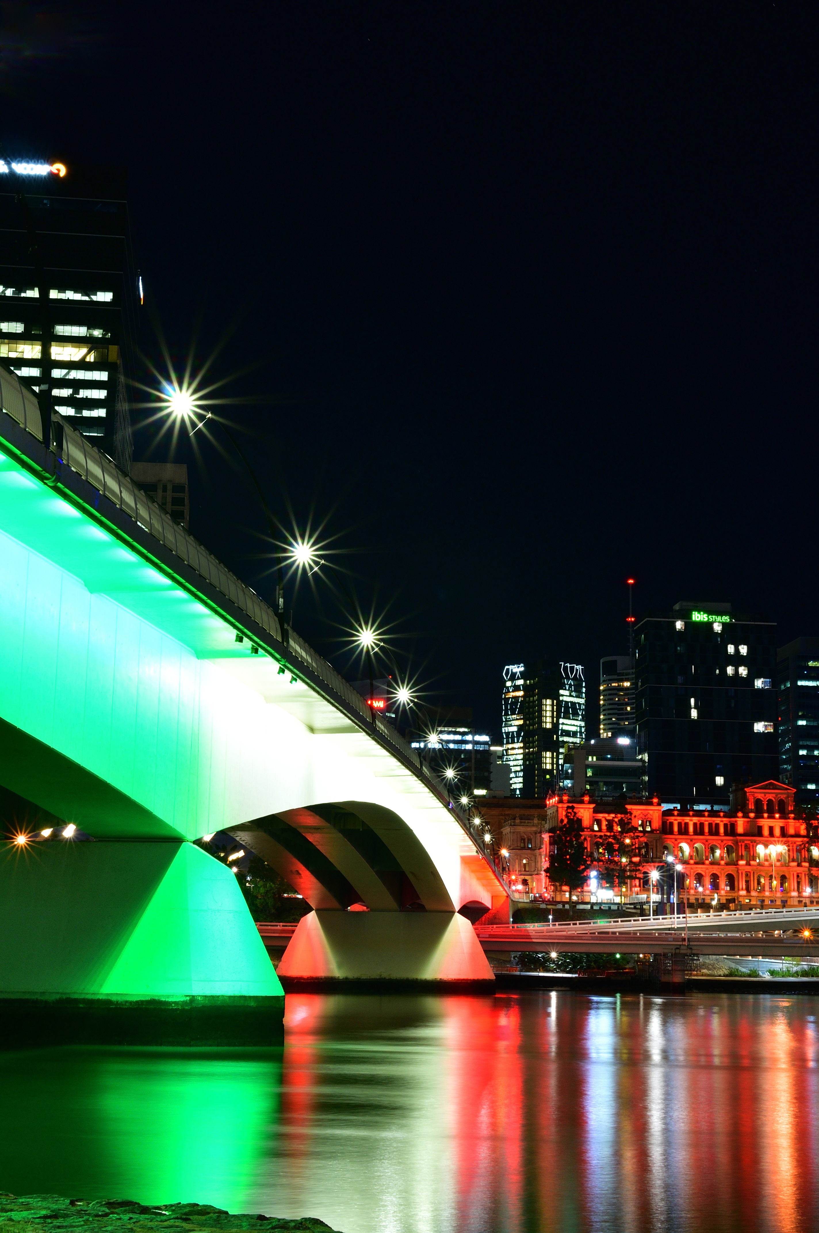 lights, river, brisbane-river, australia, architecture, queensland, waterfront, cbd, casino, glowing, no people, nature, building, bridge, outdoors, 4K, Phone HD Wallpaper