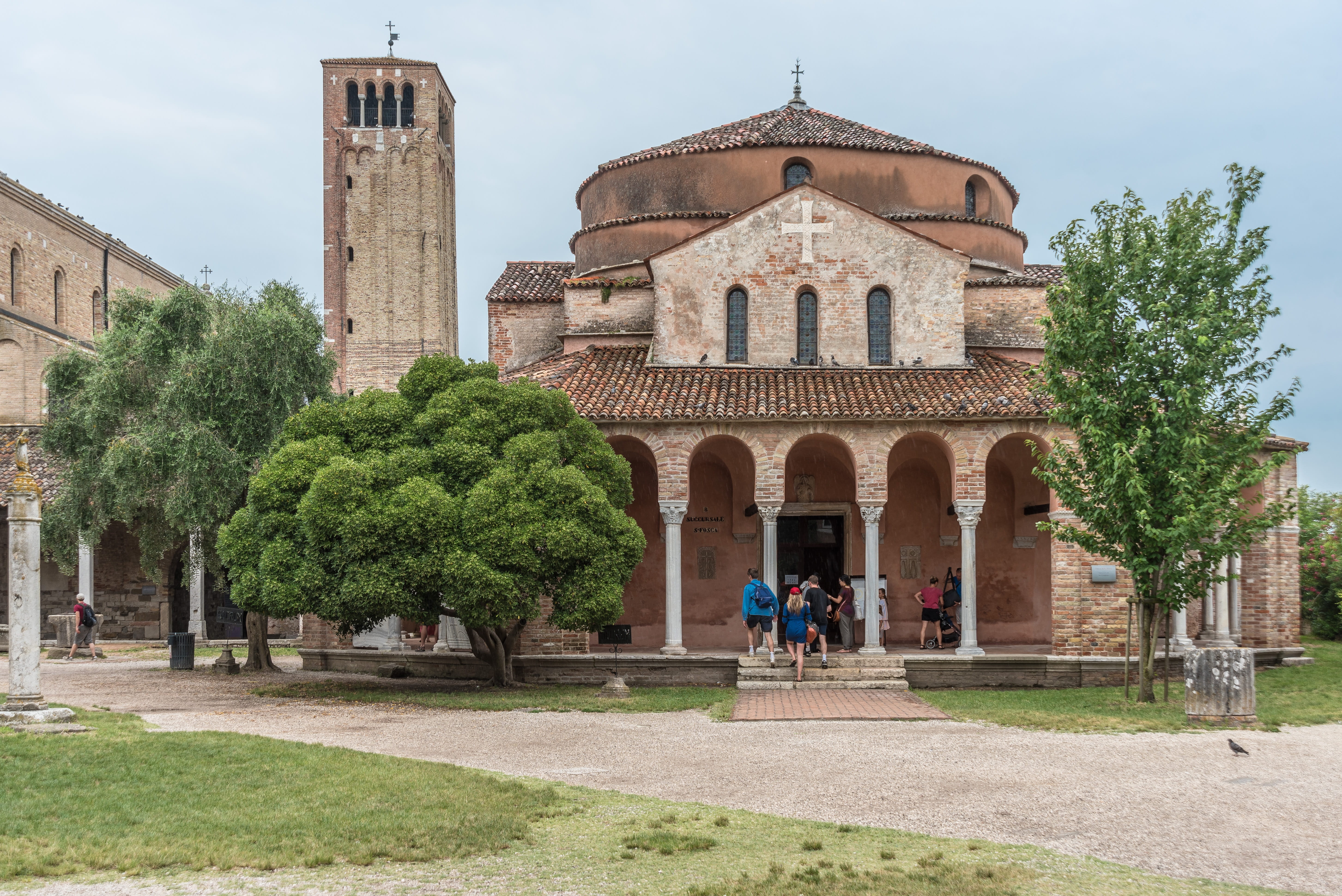 byzantine, men, religion, belief, torcello, old, architecture, water, real people, place of worship, tree, incidental people, the past, 5K, building, historically, HD Wallpaper