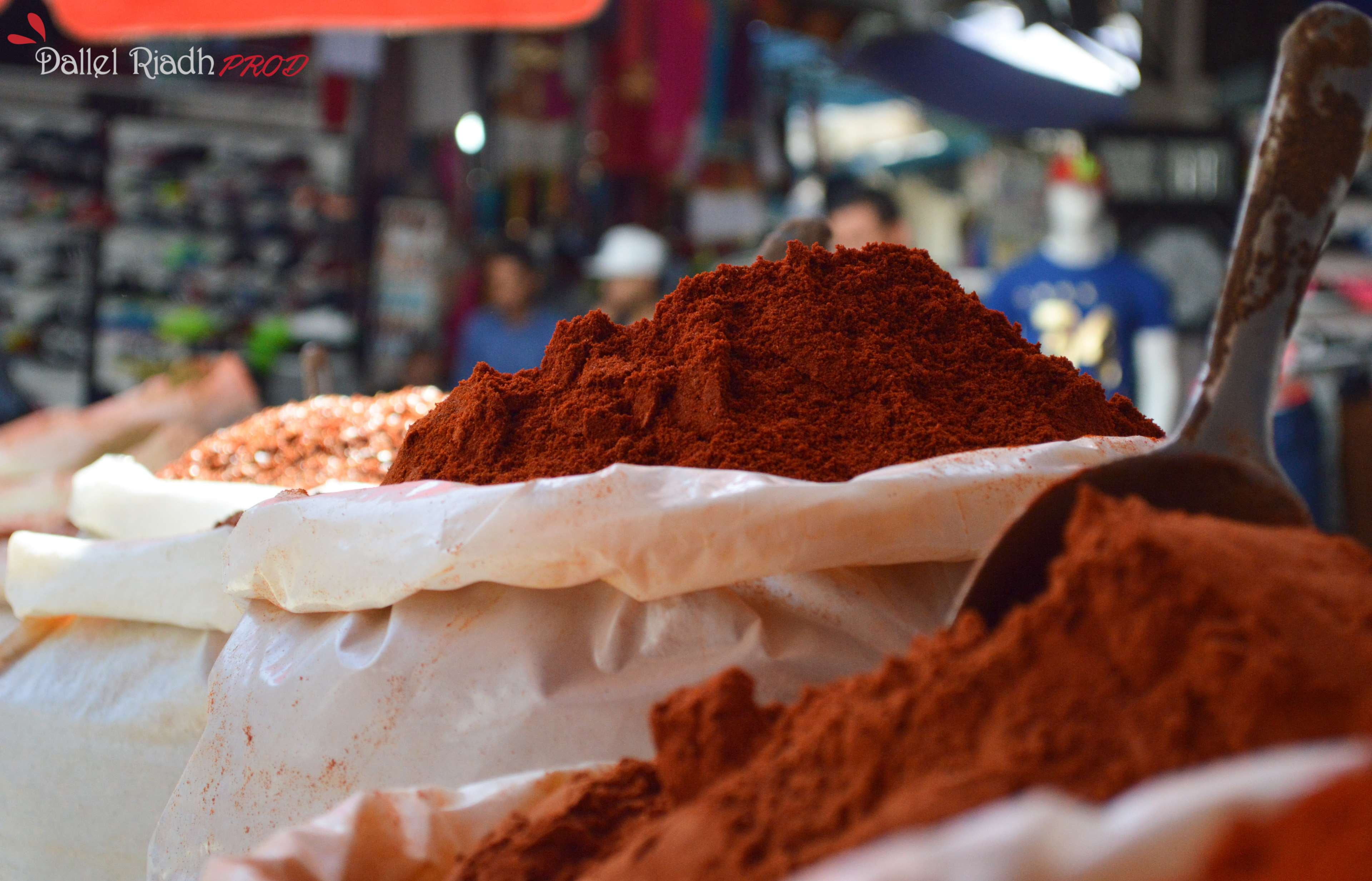 red pepper, 4K, market stall, focus on foreground, food, no people, madina, retail, variation, for sale, rouge, spice, poivron rouge, brown, food and drink, HD Wallpaper