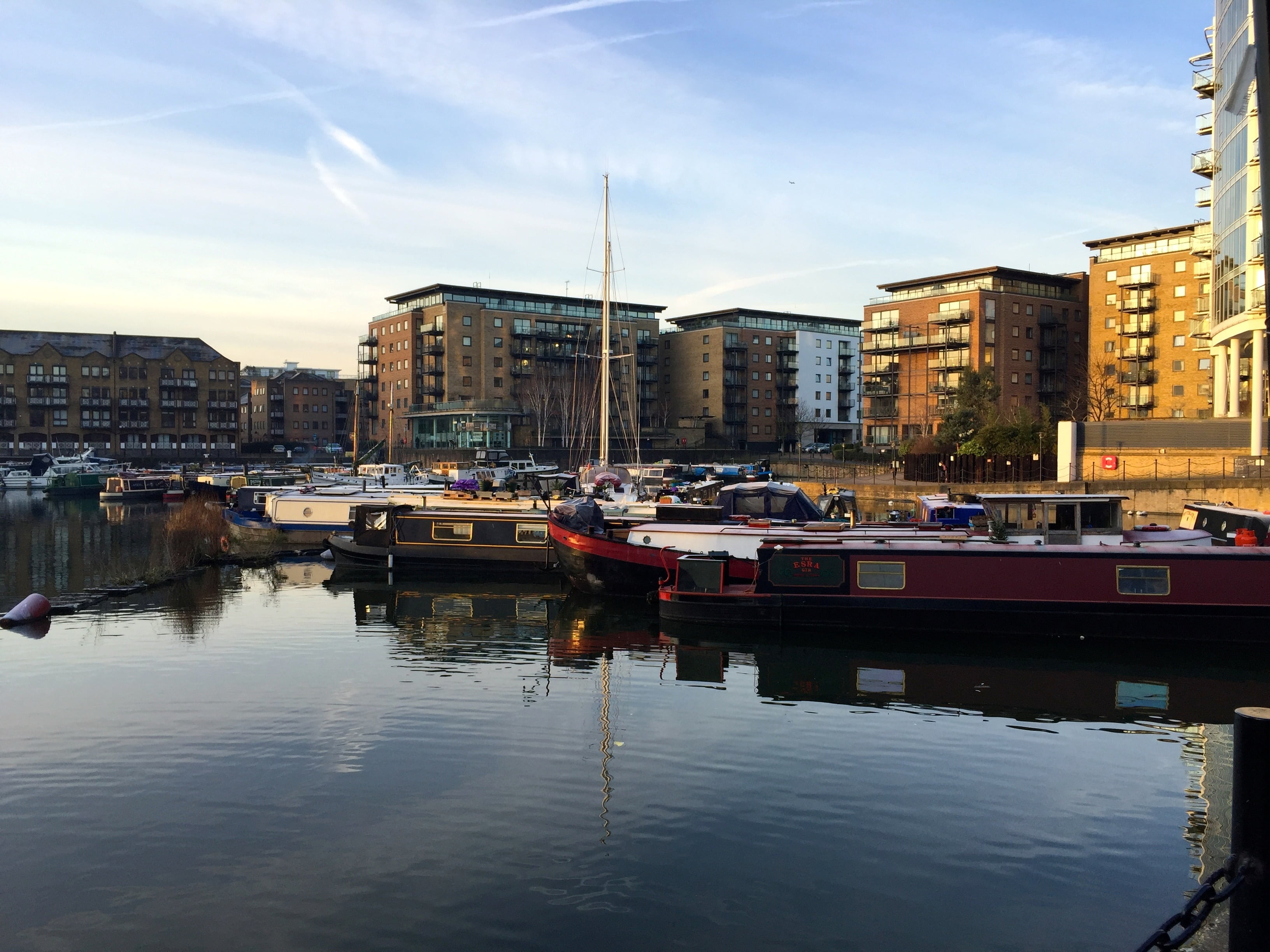 nautical Vessel, urban Scene, harbor, residential district, building exterior, mode of transportation, day, limehouse basin, nature, reflection, housing, HD Wallpaper
