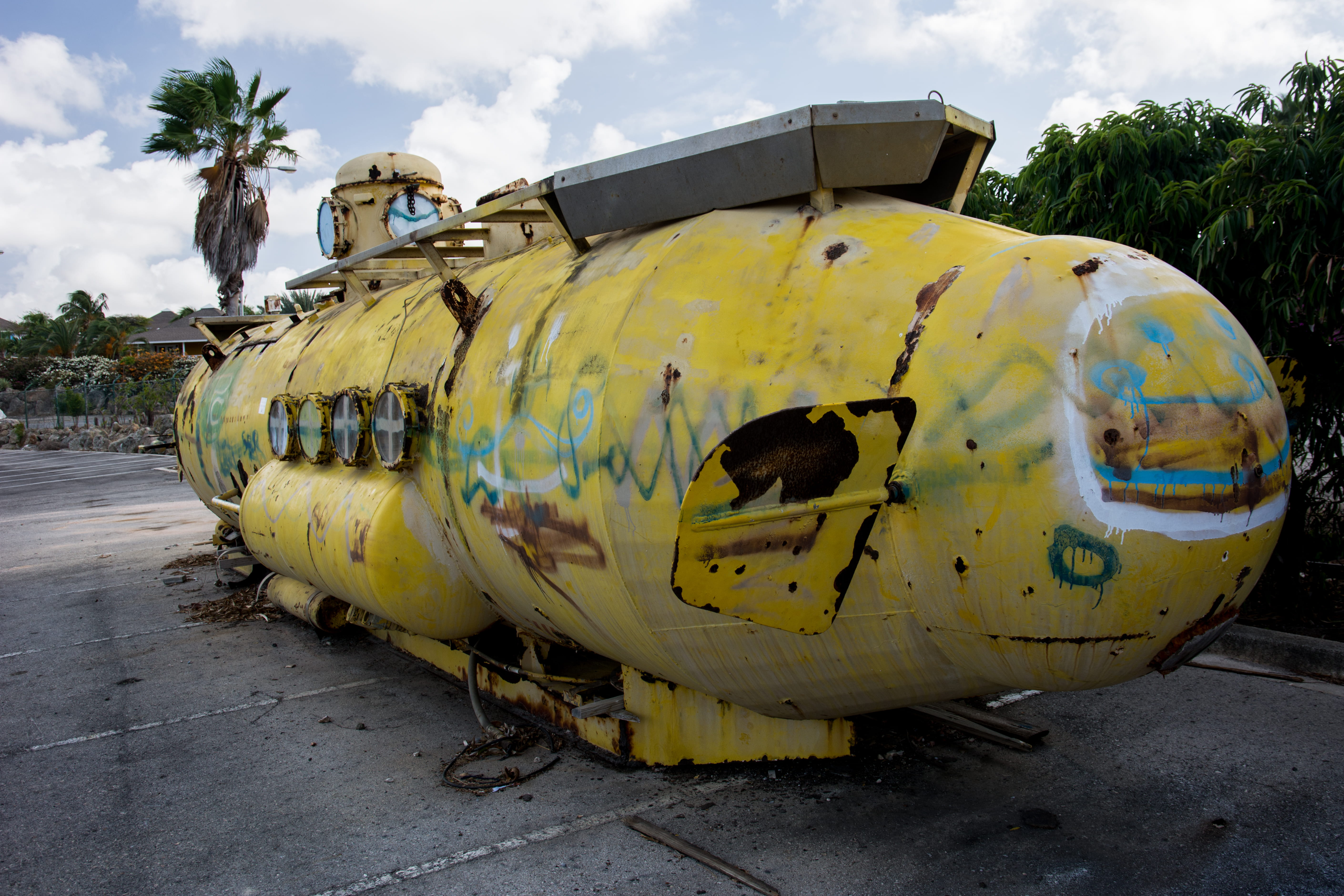 damaged, mode of transportation, outdoors, no people, boat, plant, deterioration, run-down, transportation, ruined, old, day, 5K, cloud - sky, submarine, HD Wallpaper