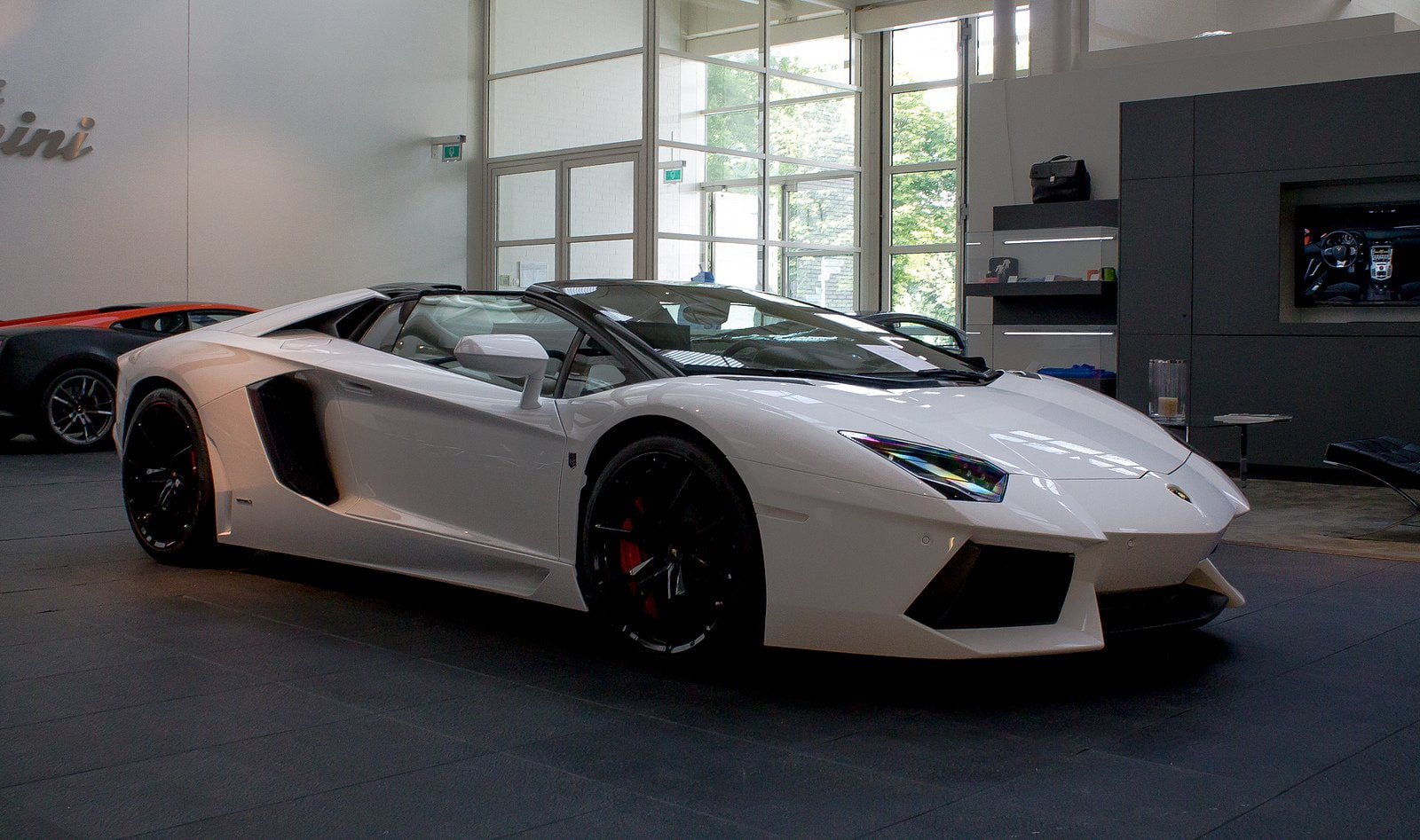 lamborghini, italian, aventador, white, roadster, lp700 4, 720P, supercars, blanche, HD Wallpaper