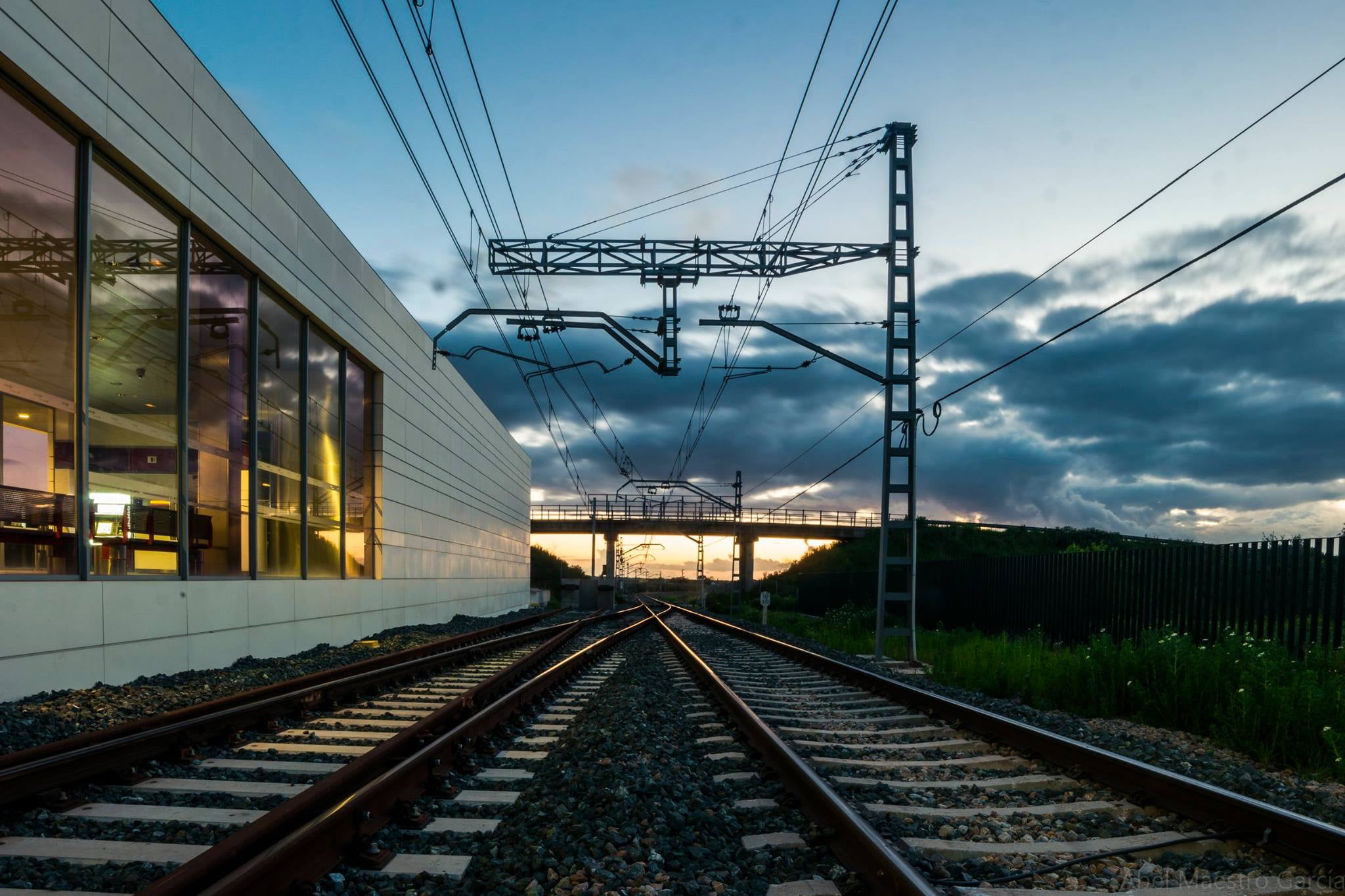 railways, building, Sevilla, railroad Track, de, españa, Cruce, grey, vidas, railroad, transportation, 1080P, concrete, sky, train, steel, cielo, vias, HD Wallpaper