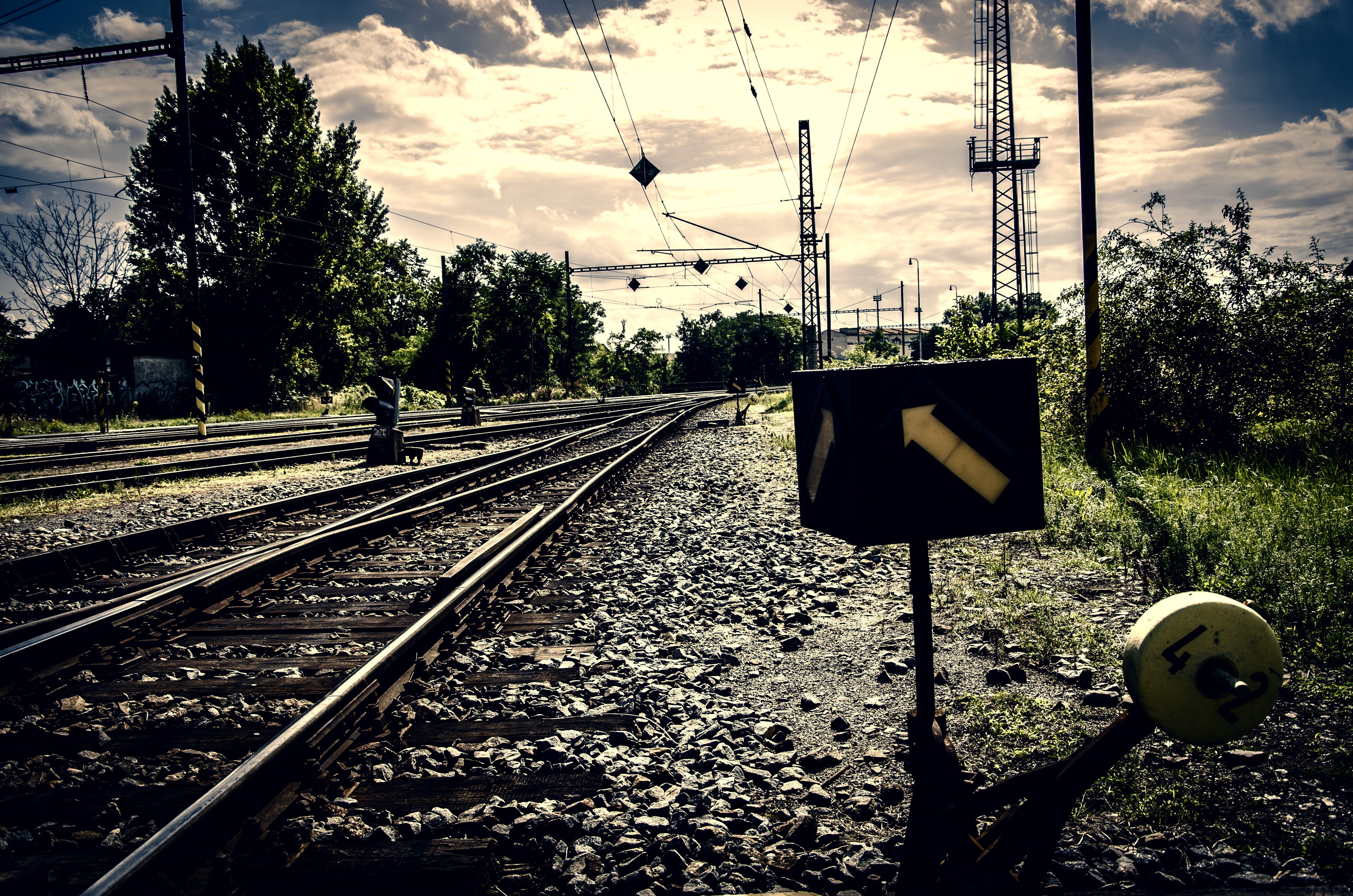 rust, rail yard, clouds, Pripyat, destruction, sky, nature, 4K, ground, old, HD Wallpaper