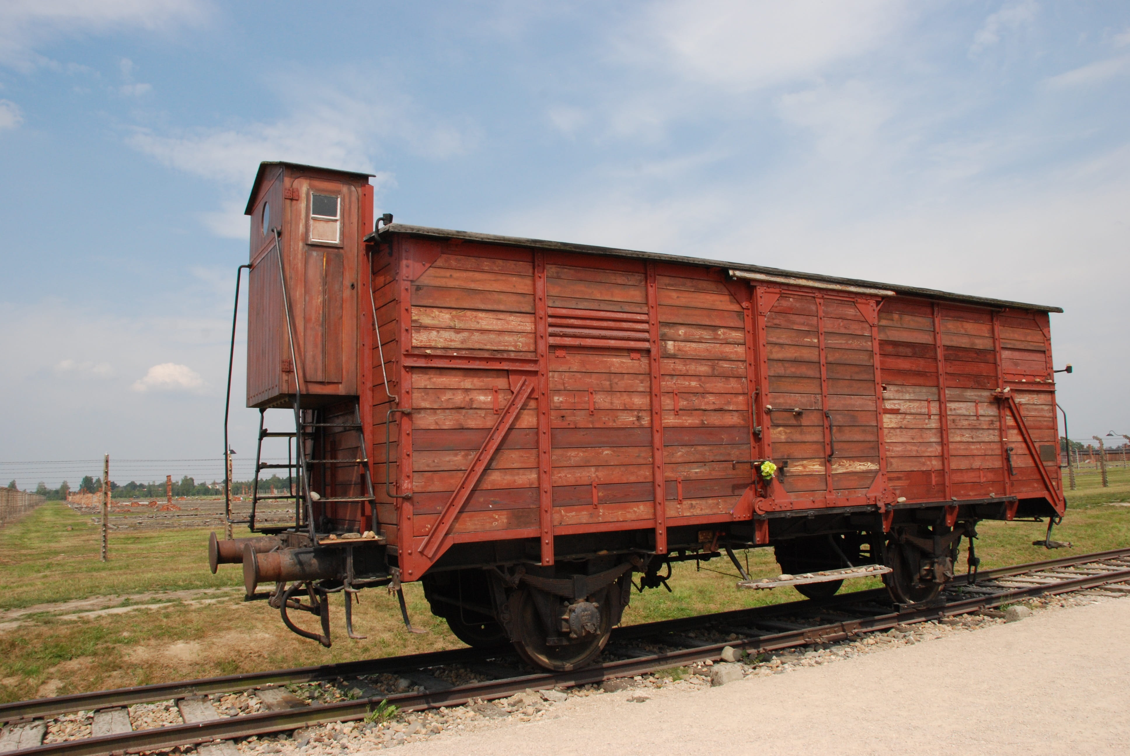 commemorate, mode of transportation, no people, railroad track, War, Auschwitz-Birkenau, second world war, concentration camp, train - vehicle, shunting yard, HD Wallpaper