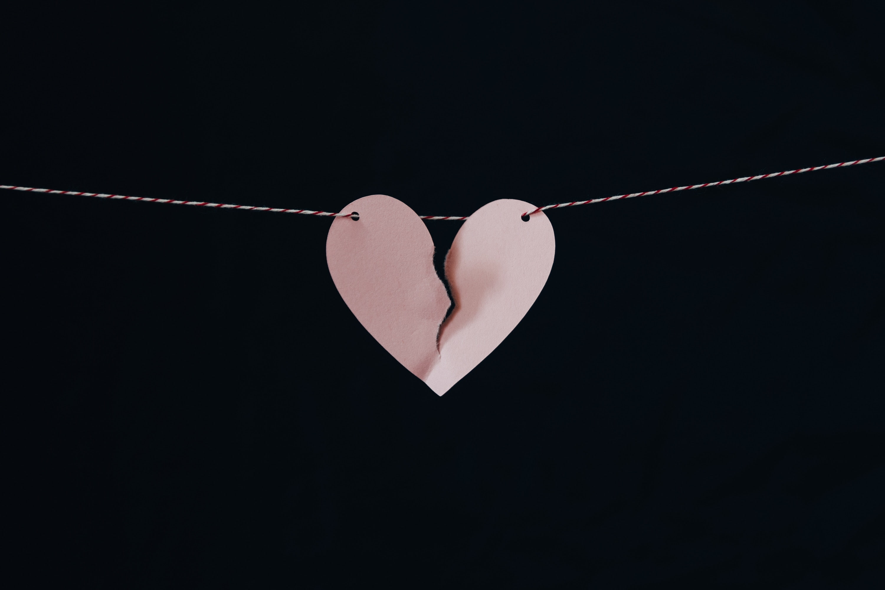 rope, paper, still life, creativity, no people, sad, close-up, 2K, studio shot, hanging, string, broken heart, Others, heart shape, positive emotion, indoors, HD Wallpaper