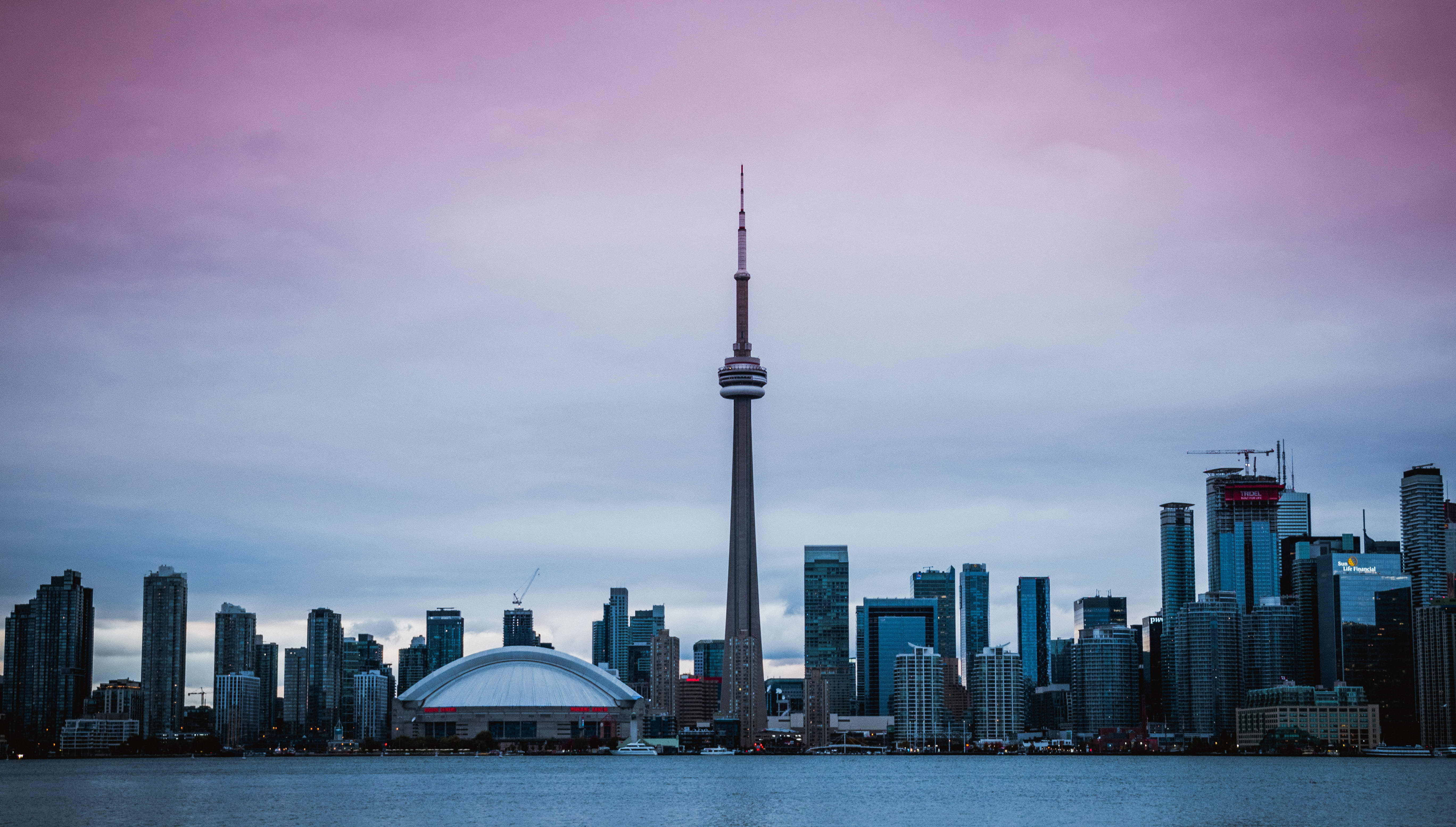 cityscape, 5K, sky, ontario, pink, downtown, city, toronto, built structure, office building exterior, spire, urban skyline, financial district, modern, HD Wallpaper