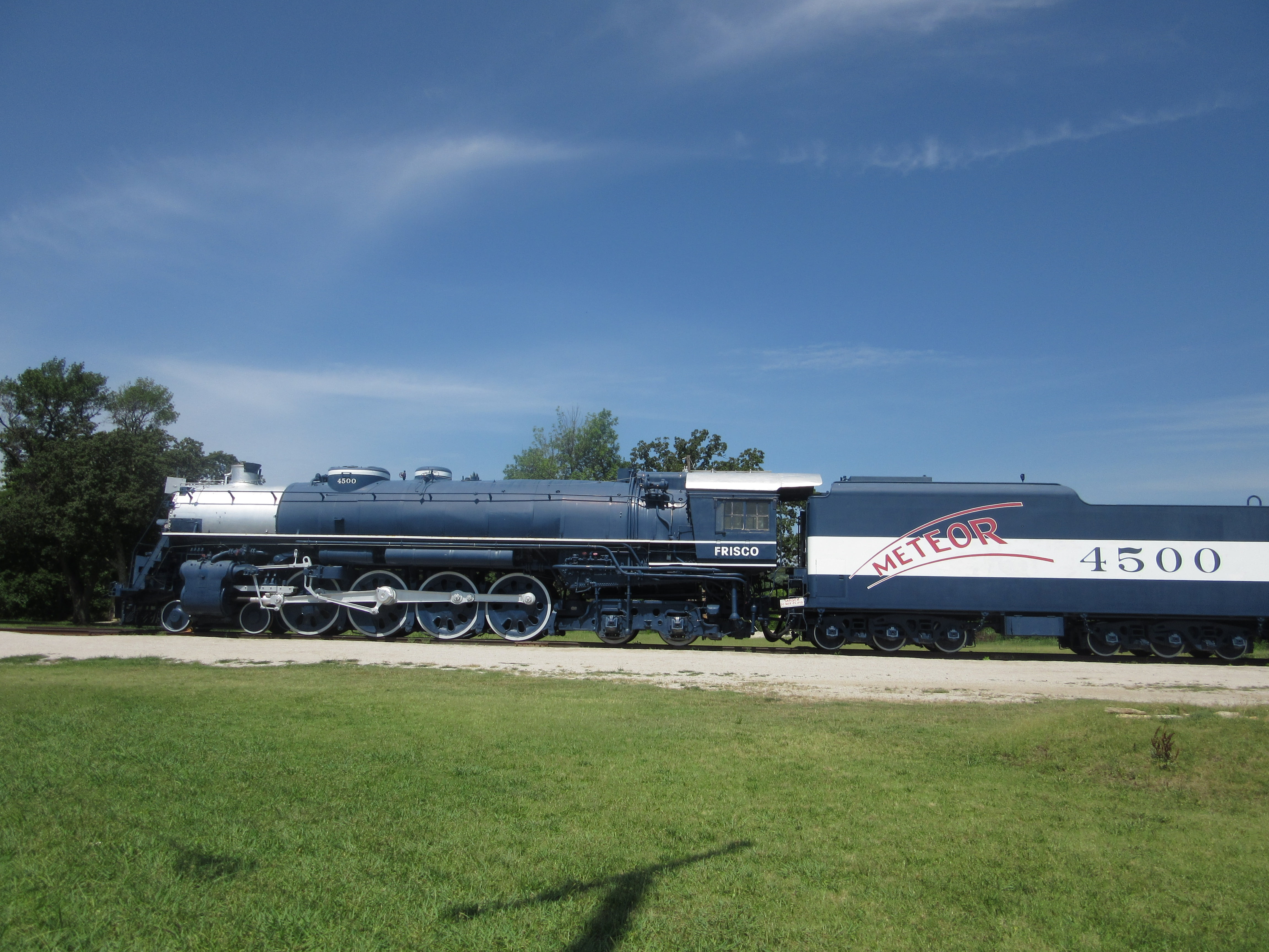 grass, blue, plant, vehicle trailer, transport, no people, field, speed, freight, nature, train, rail, engine, track, mode of transportation, mode of Transport, HD Wallpaper