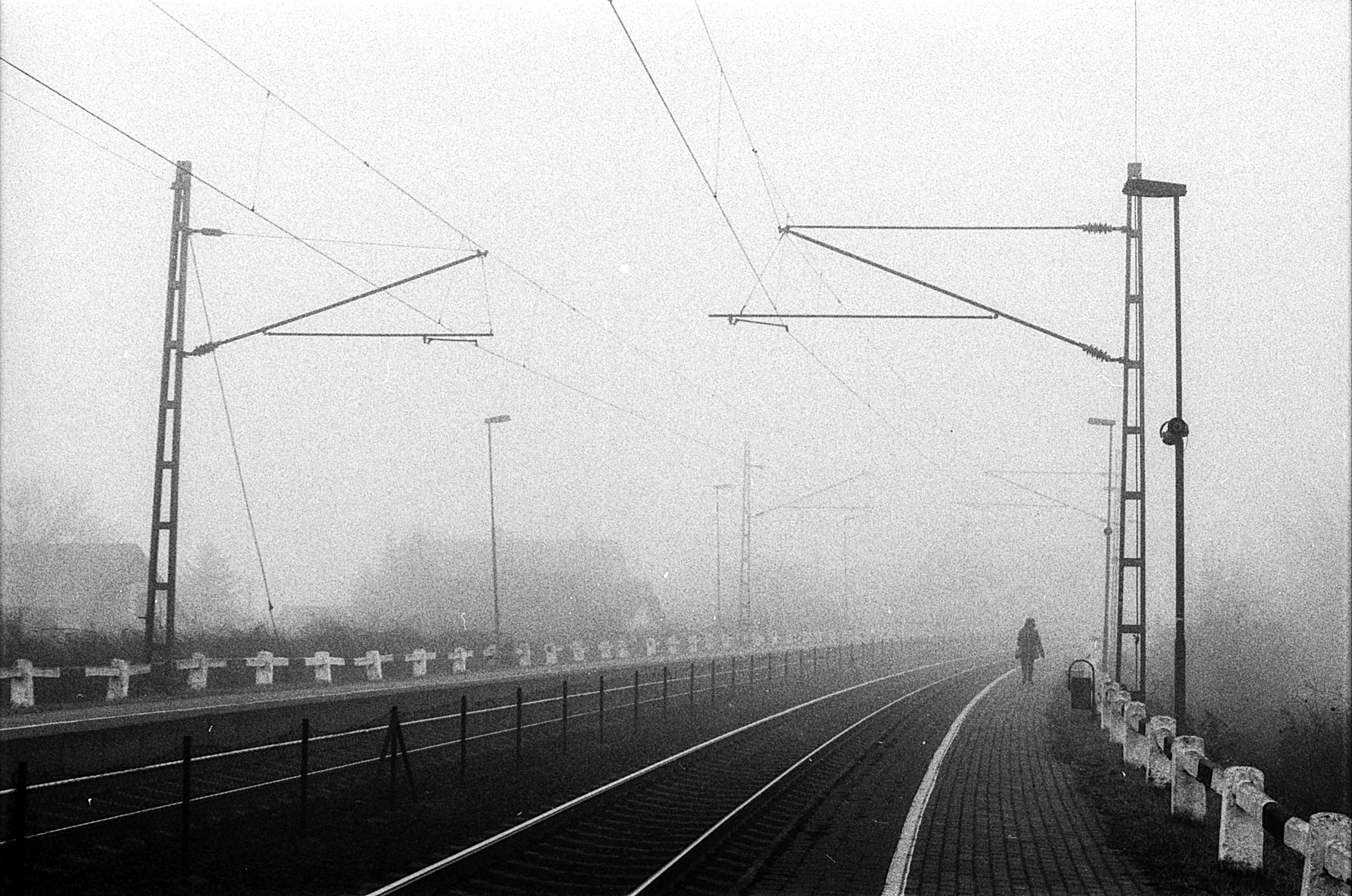 train station, sad, expression, outdoors, transportation, railroad station platform, dream, no people, mode of transportation, street light, horizon, alone, HD Wallpaper