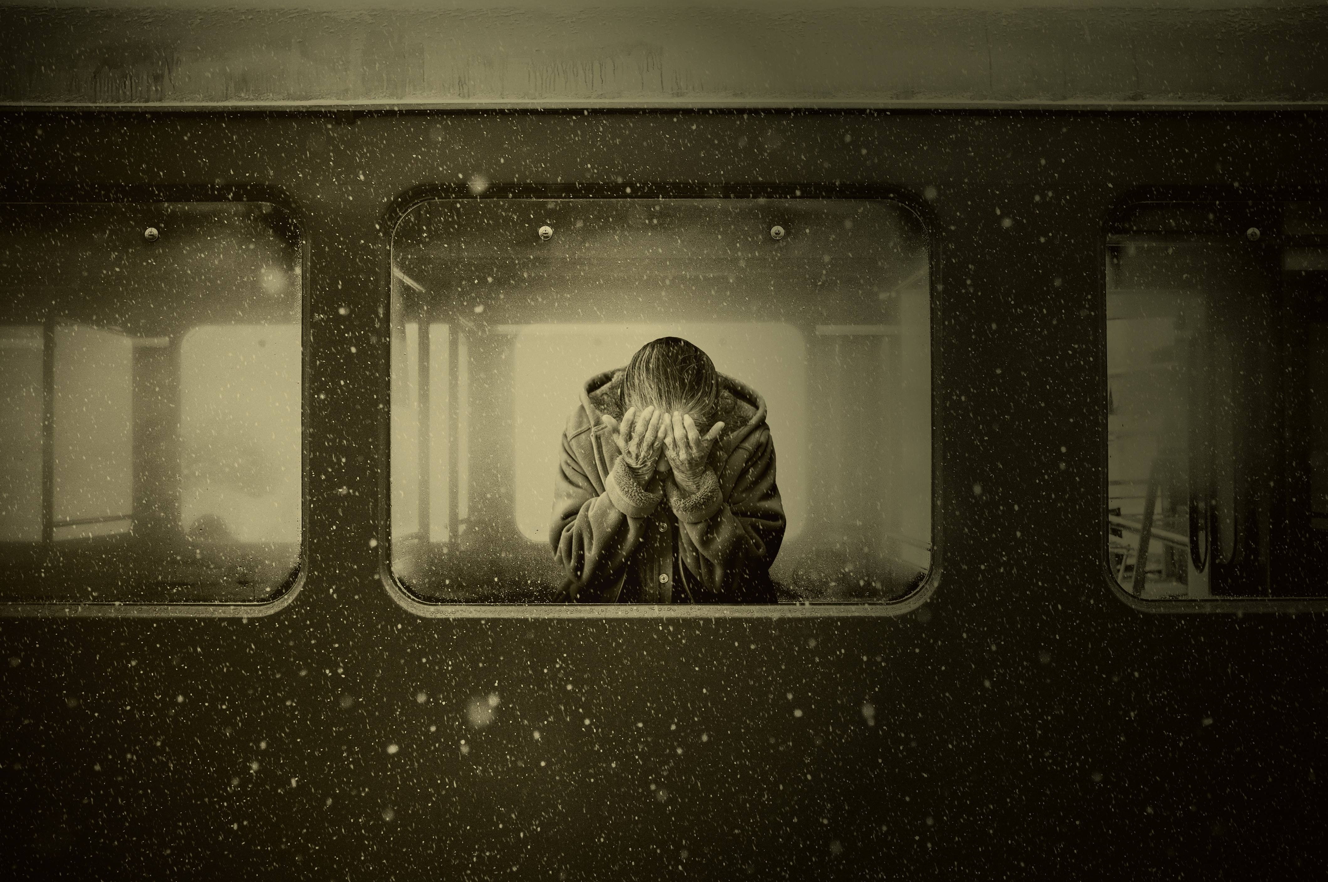 train, farewell, 4K, zugabteil, woman, despair, mourning, HD Wallpaper