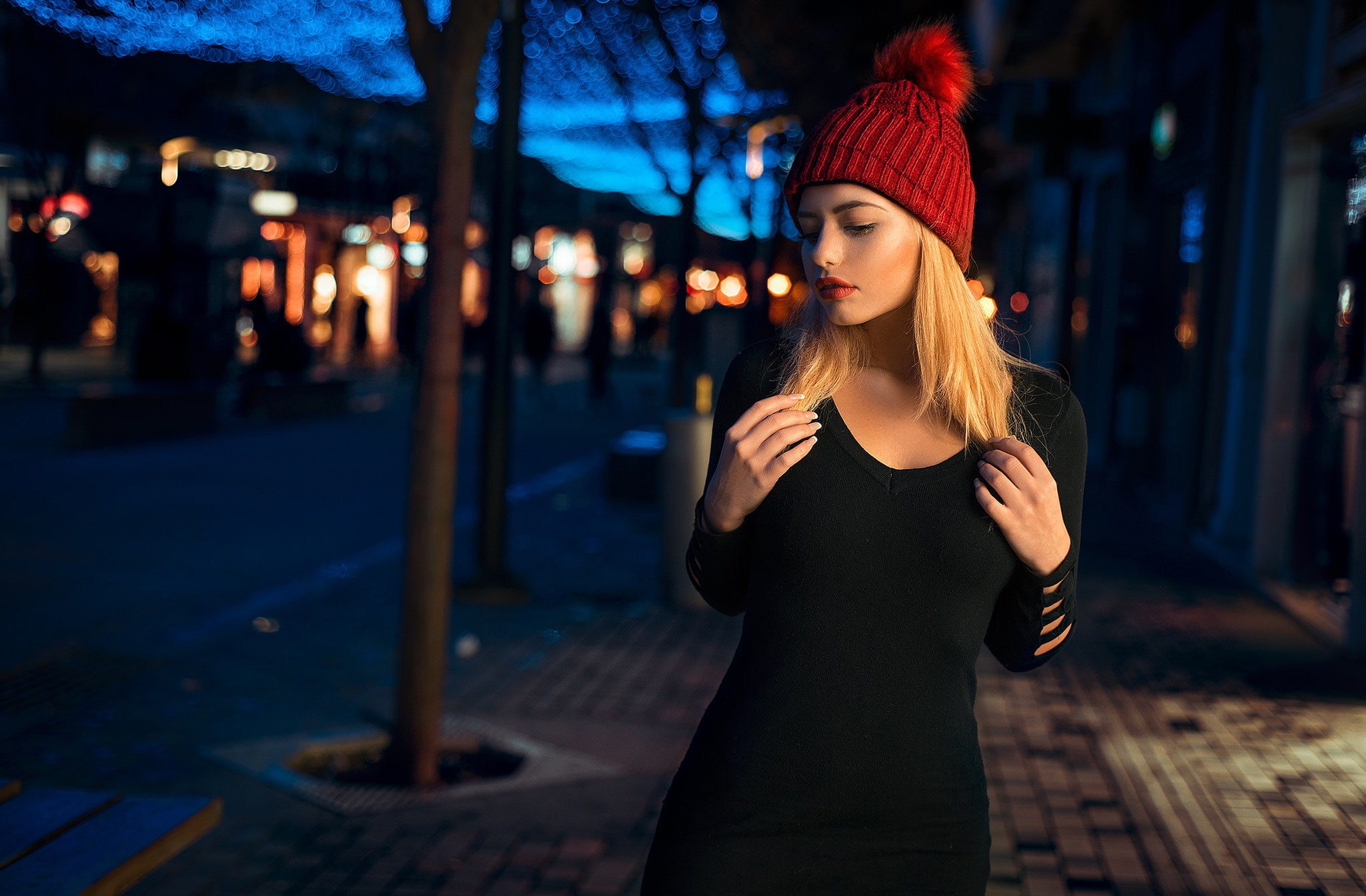 beautiful, night, portrait, girl, 1080P, figure, bokeh, dress, home, pose, makeup, blonde, hairstyle, is, model, lights, hat, red, road, street, in black, HD Wallpaper