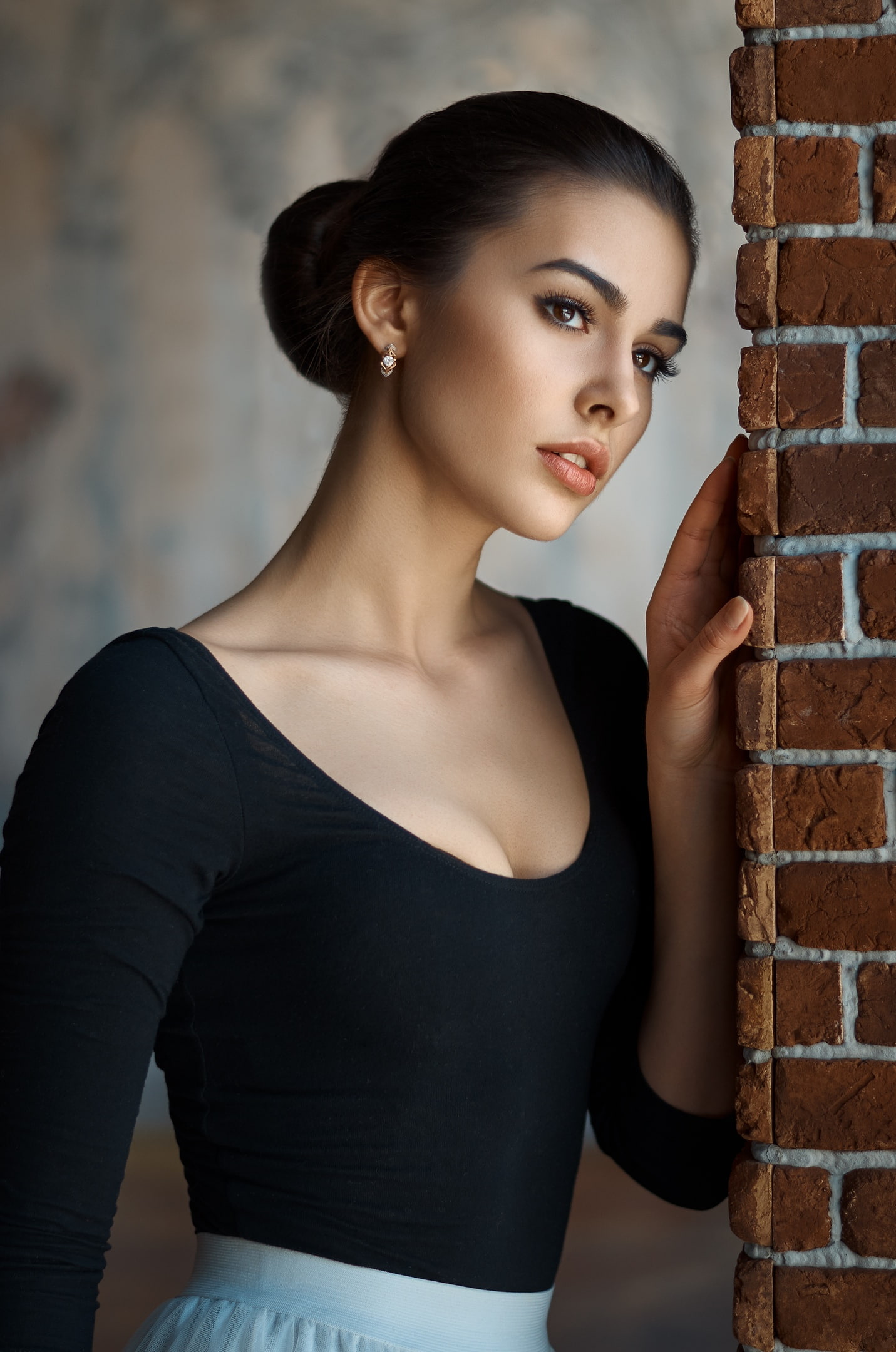 1080P, human body part, brick, Artemy Mostovoy, luxury, beautiful people, human hair, fashion, fashion model, one person, brick wall, adult, beauty, brunette, Phone HD Wallpaper