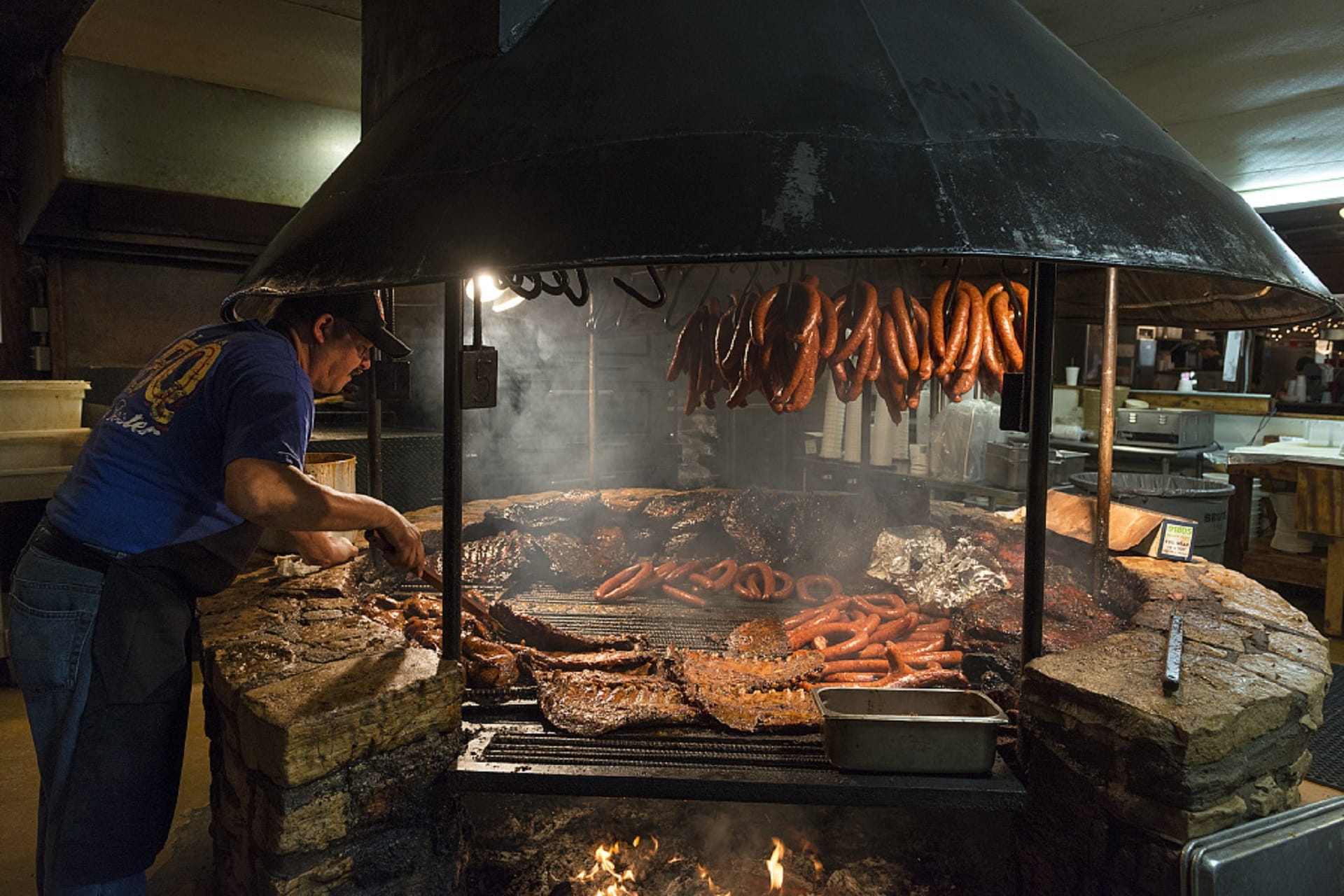 Pit, grill, bbq, grilling, business, cook, chicken, people, smoke - physical structure, pitmaster, Fire, men, Wood, Barbecue, 1080P, cooking, occupation, HD Wallpaper