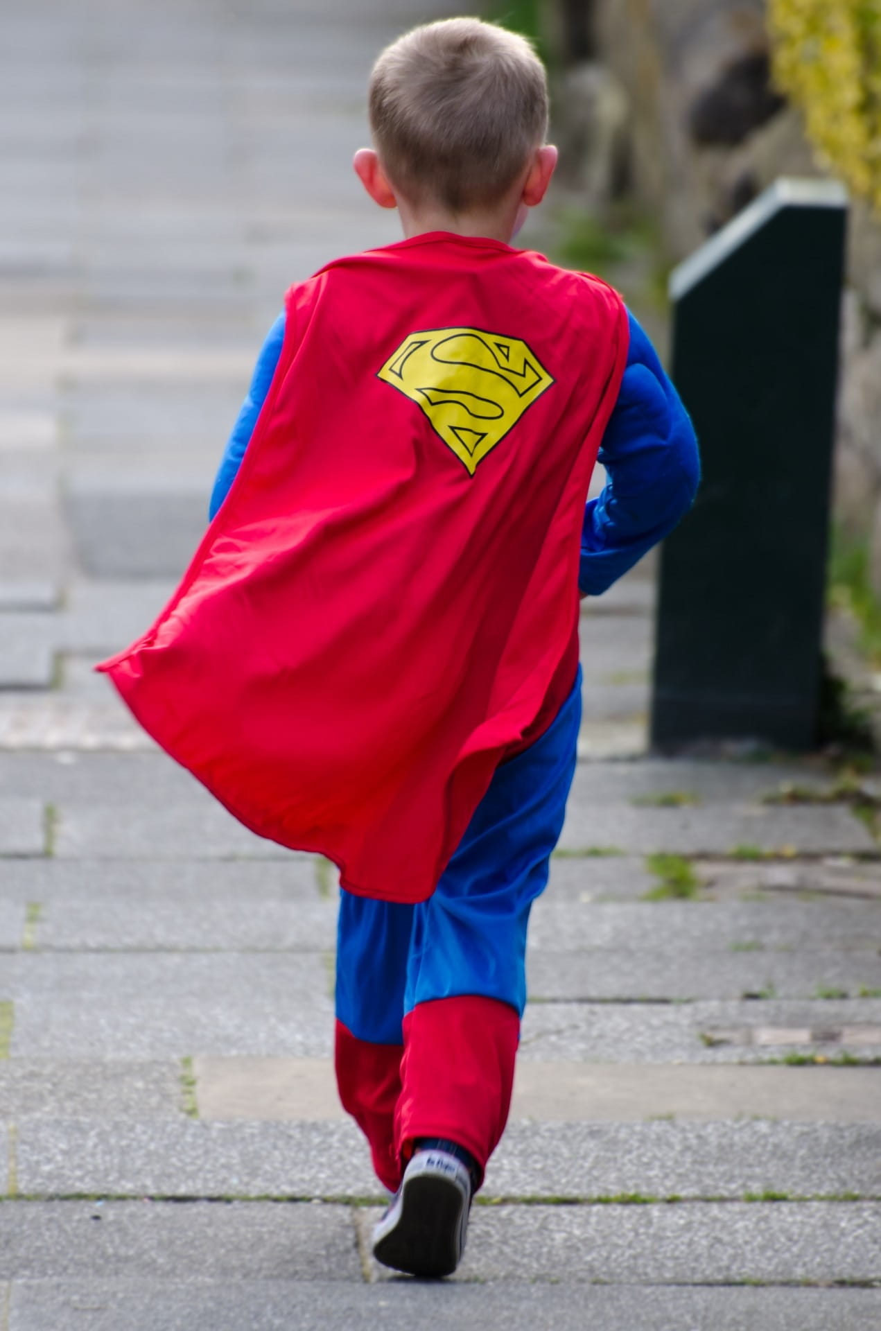 street, frank hodan, dress, hero, cool, full length, kid, feeling, childhood, walking, men, costume, boy, architecture, real people, wearing, Superman, Phone HD Wallpaper