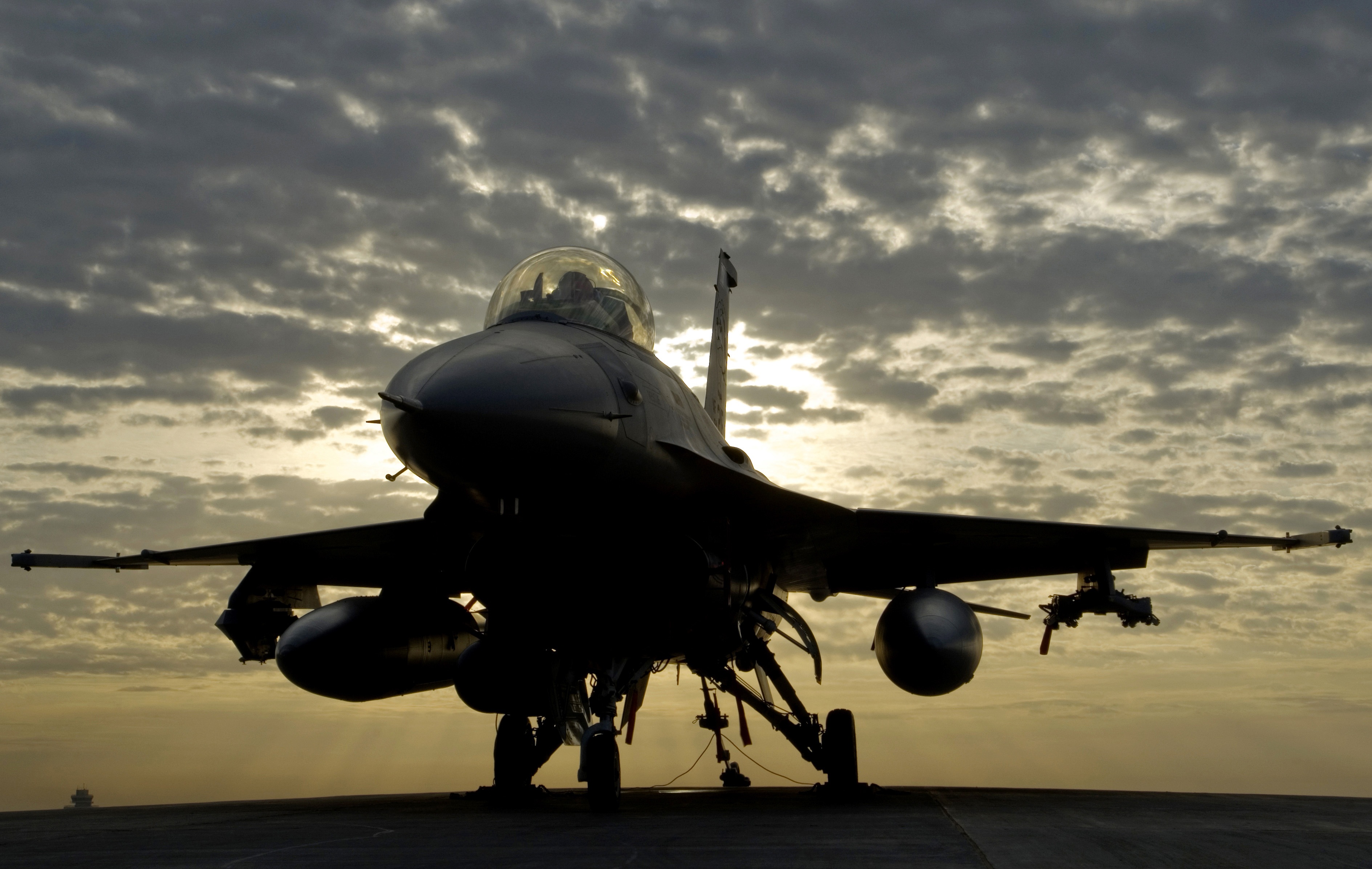 outdoors, flight line, weapon, low angle view, fighting falcon, mode of transportation, jet, travel, airport, tarmac, aircraft, plane, no people, air vehicle, HD Wallpaper