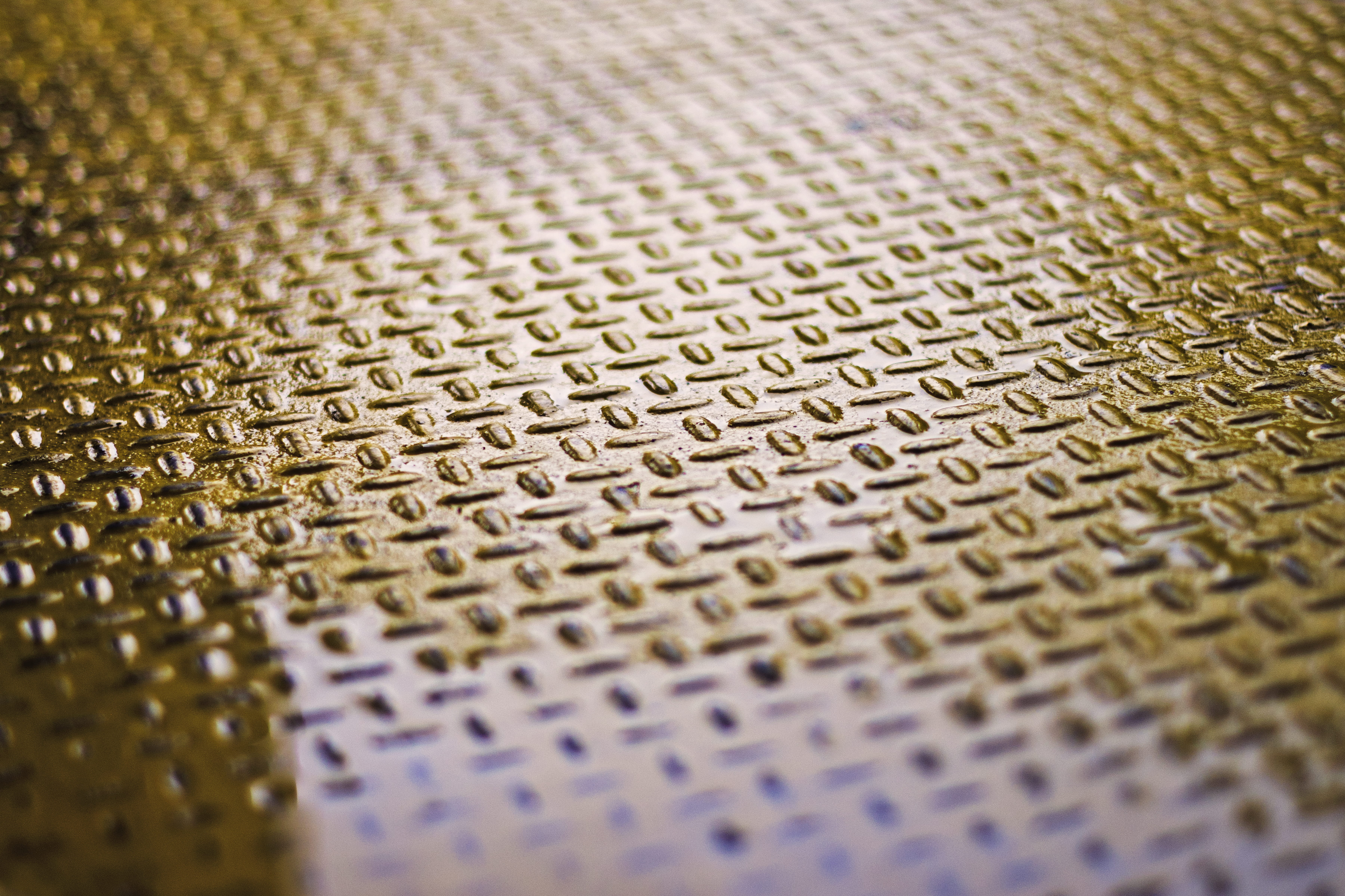 metal, gold colored, surface level, high angle view, art and craft, technology, design, textured, 5K, pattern, indoors, diamond, no people, brown, floor, HD Wallpaper
