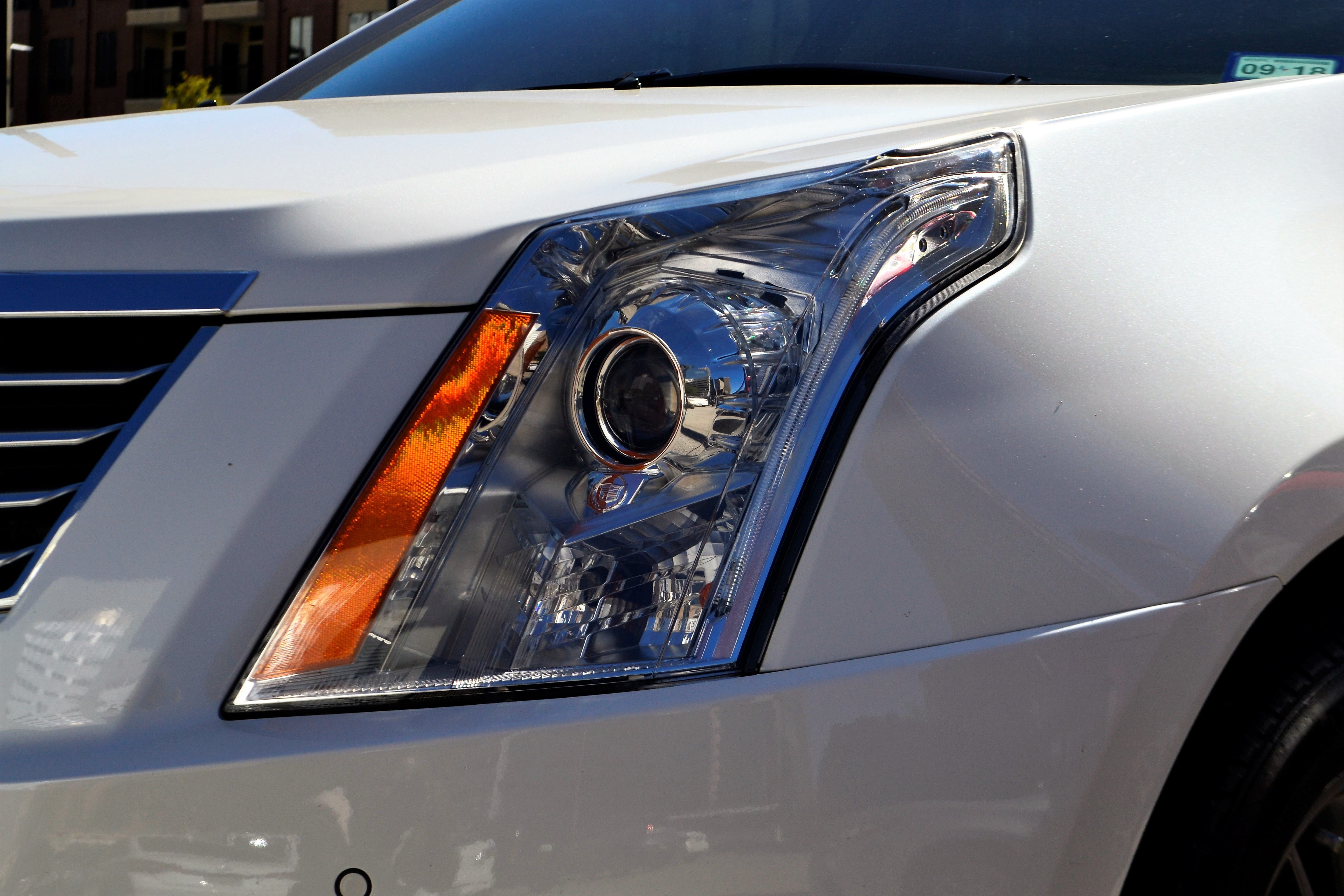 hatchback, license plate, no people, used car, cooling, outdoors, drive, pre-owned, belt, speed, silver colored, 4K, headlight, parking lot, suv, reflector, HD Wallpaper