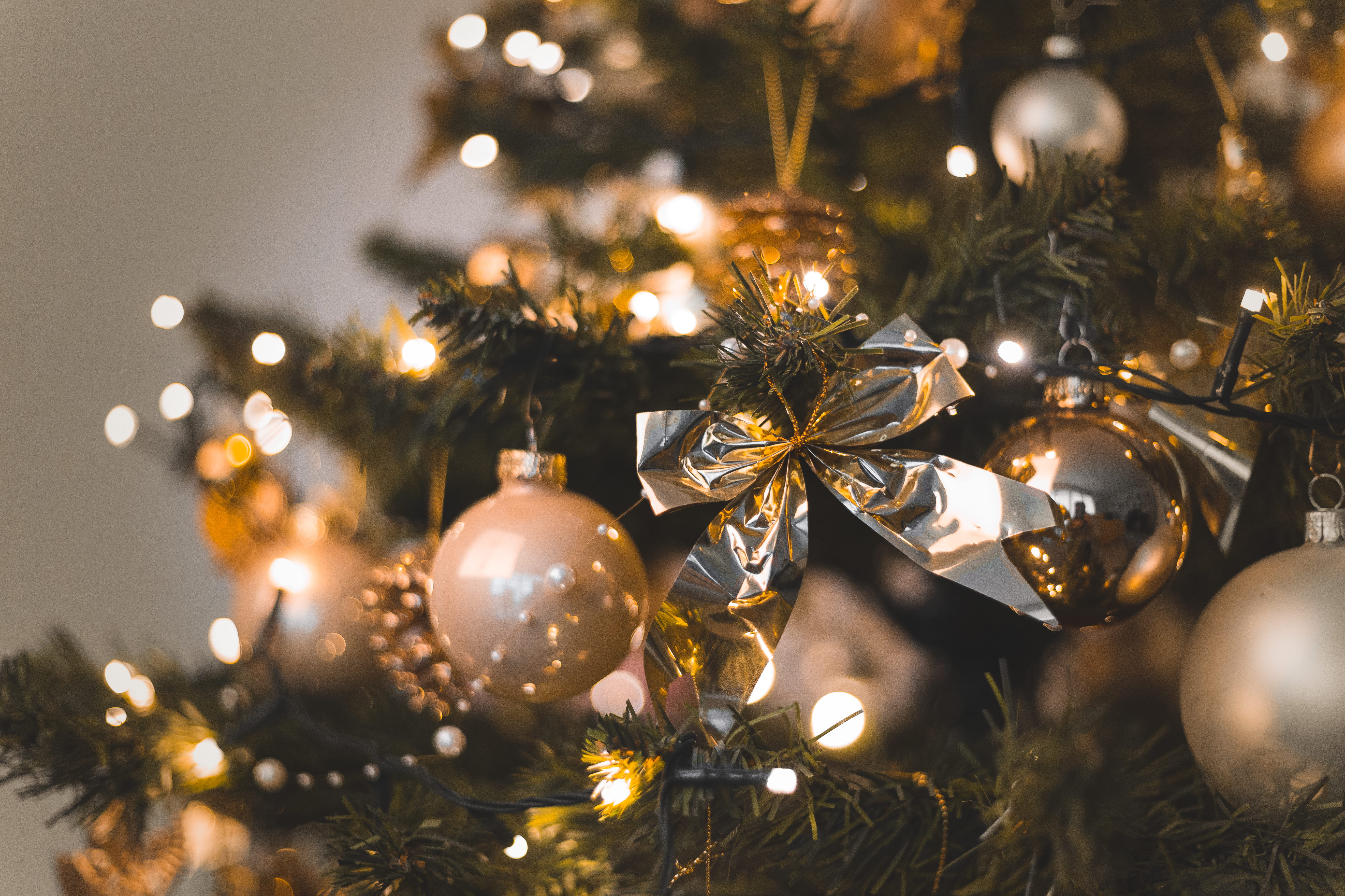 decoration, lighting equipment, celebration, silver, hanging, holiday, focus, christmas decorations, glisten, close, light, christmas decoration, Christmas ornaments, HD Wallpaper