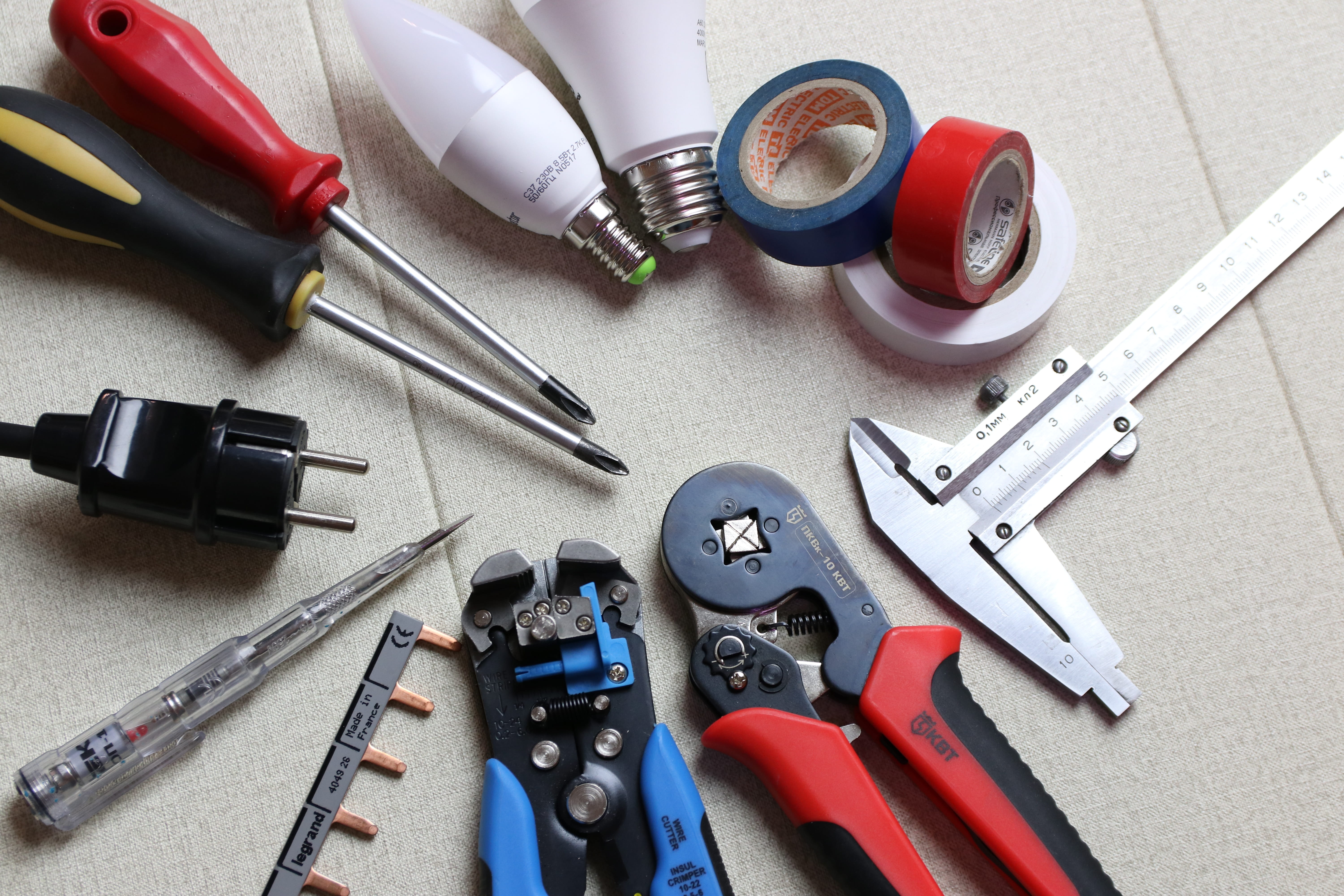 high angle view, indoors, choice, group of objects, no people, directly above, 5K, equipment, variation, table, stapler, repair, tools, close-up, construction, HD Wallpaper