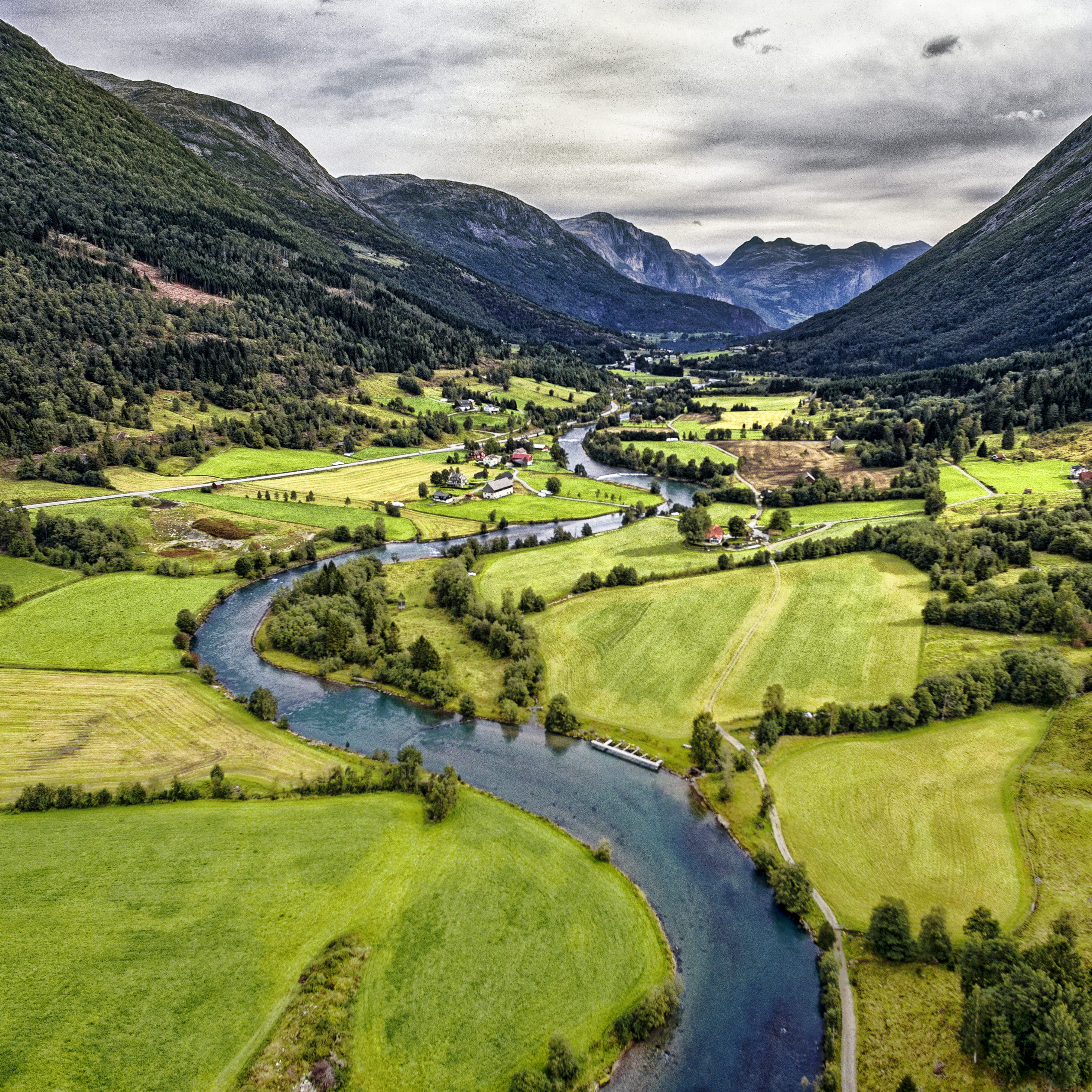 no people, plant, golf, oppstryn, environment, outdoors, sogn og fjordane, drone photo, 2K, dji, day, river, norway, grass, nature, beauty in nature, scenic, Phone HD Wallpaper
