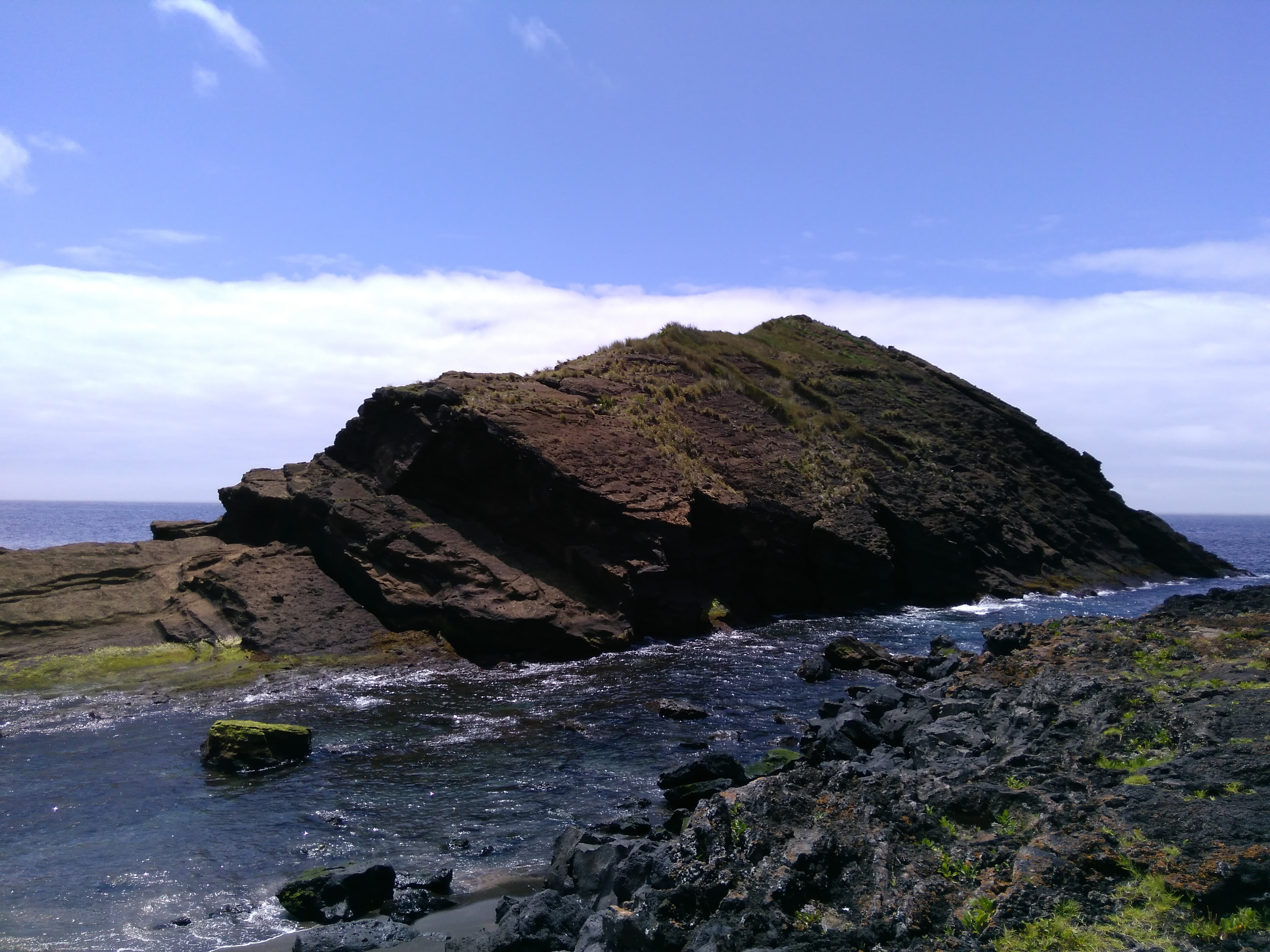 tranquility, tranquil scene, day, island, islet, beach, rock formation, nature, 4K, são miguel, rock, dog face, solid, no people, são roque, sky, azores, HD Wallpaper