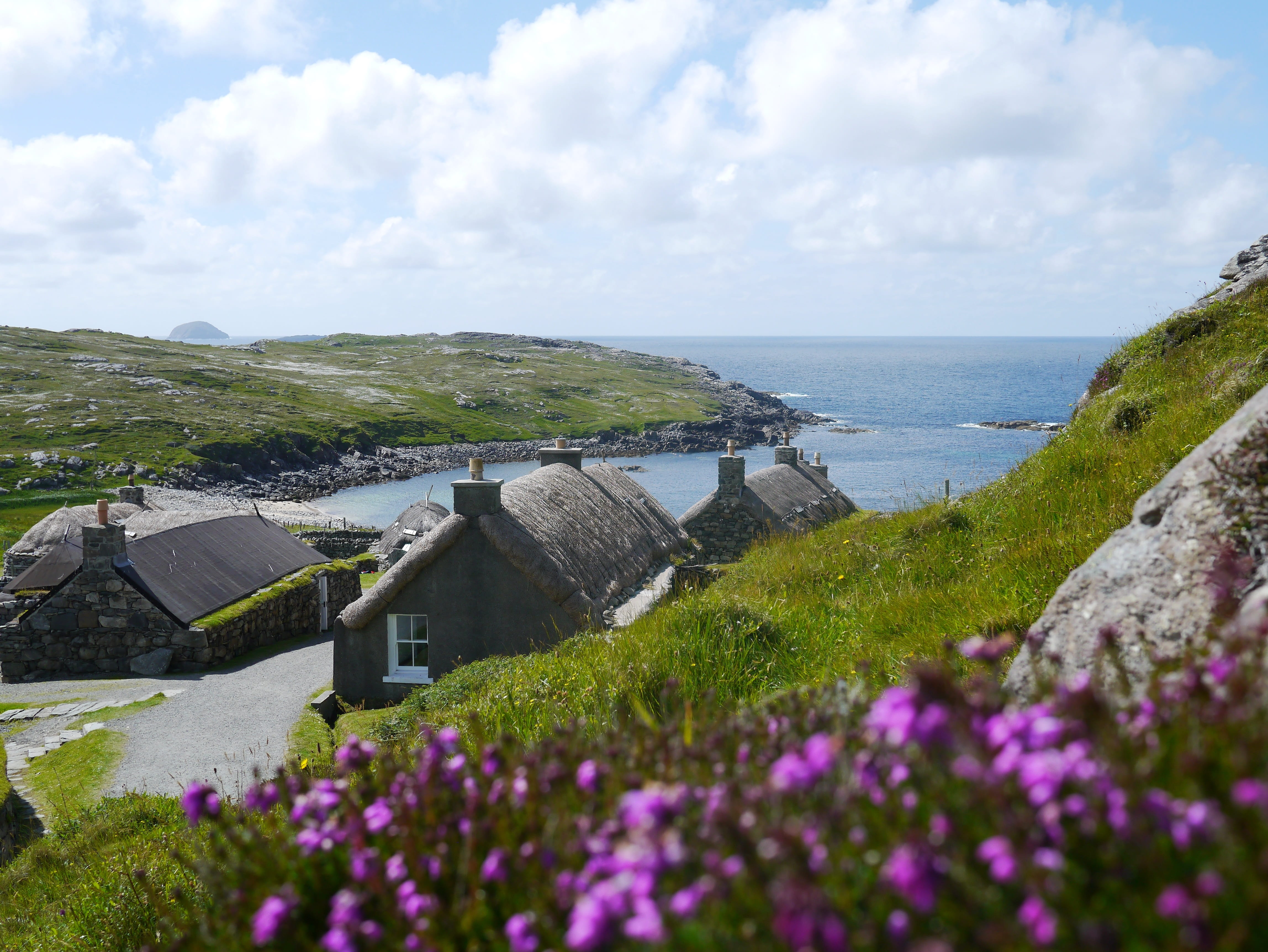 land, cloud - sky, scenics - nature, horizon over water, water, flowering plant, no people, day, architecture, 4K, sea, lewis, tranquil scene, outdoors, HD Wallpaper