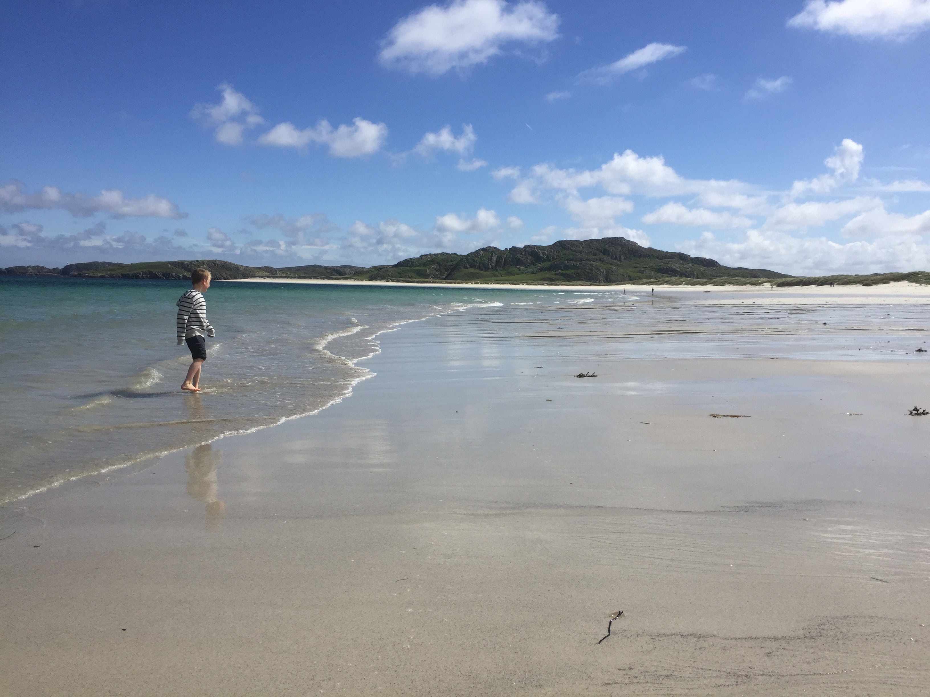 cloud - sky, land, sky, hebrides, nature, outdoors, holiday, water, leisure activity, beauty in nature, standing, people, scotland, lifestyles, 2K, summer, HD Wallpaper