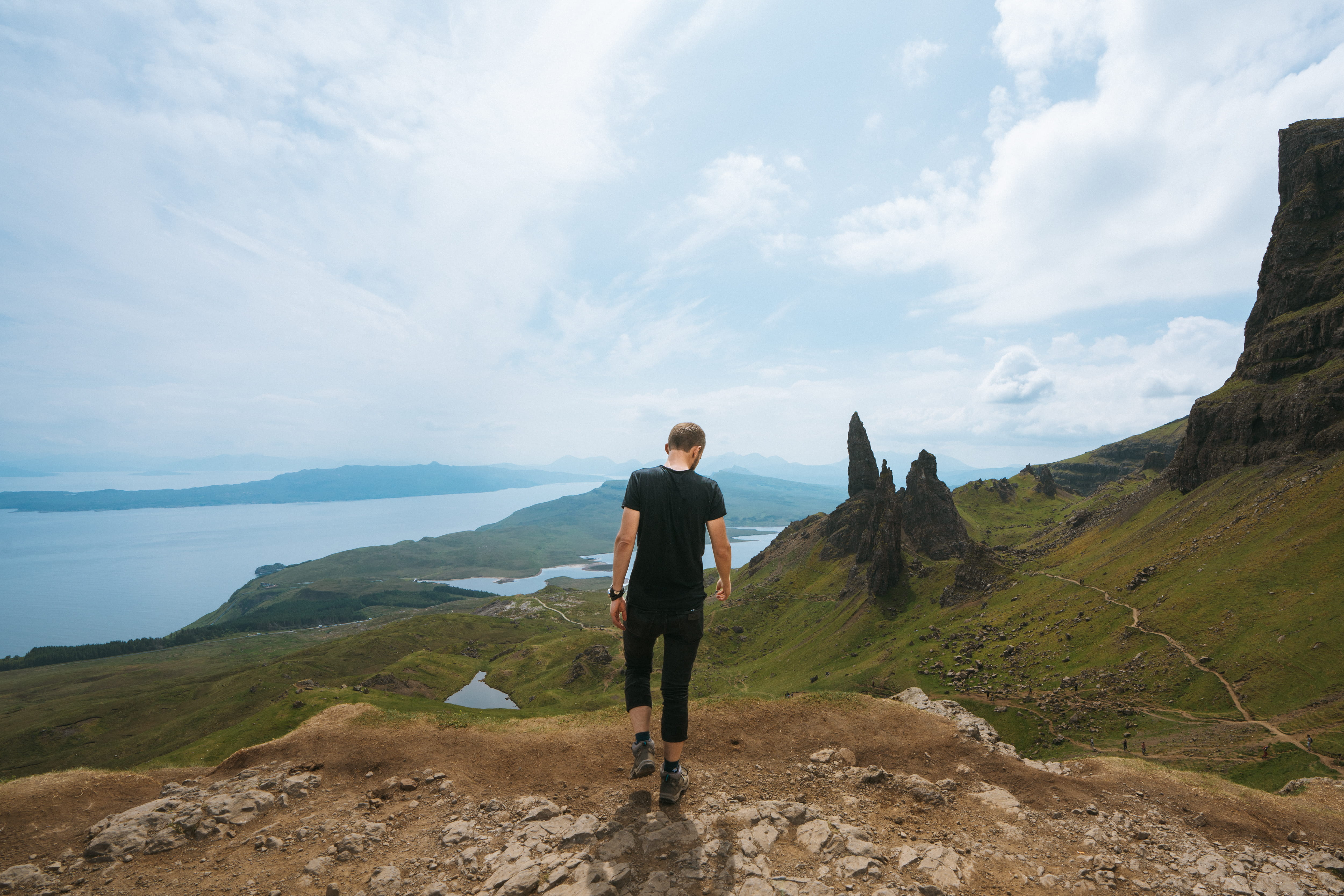 cliff, landscape, nature, sky, recreation, tranquil scene, scenic, tranquility, non-urban scene, shirt, mountain range, adventure, day, beauty in nature, HD Wallpaper