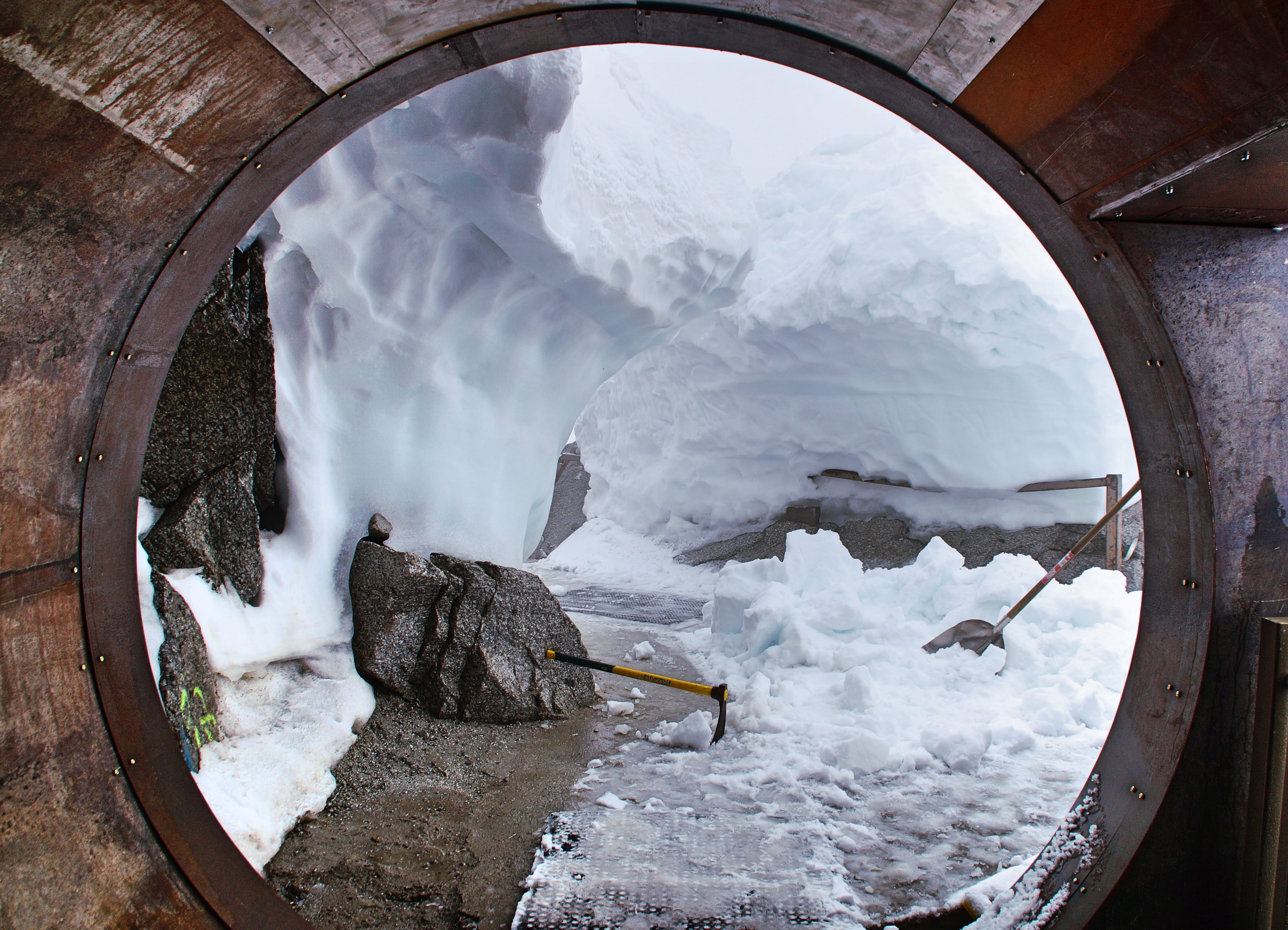 hike, wood - material, animal, alpes, scenics - nature, architecture, cold temperature, arch, water, chamonix, day, winter, metal, france, alps, nature, HD Wallpaper