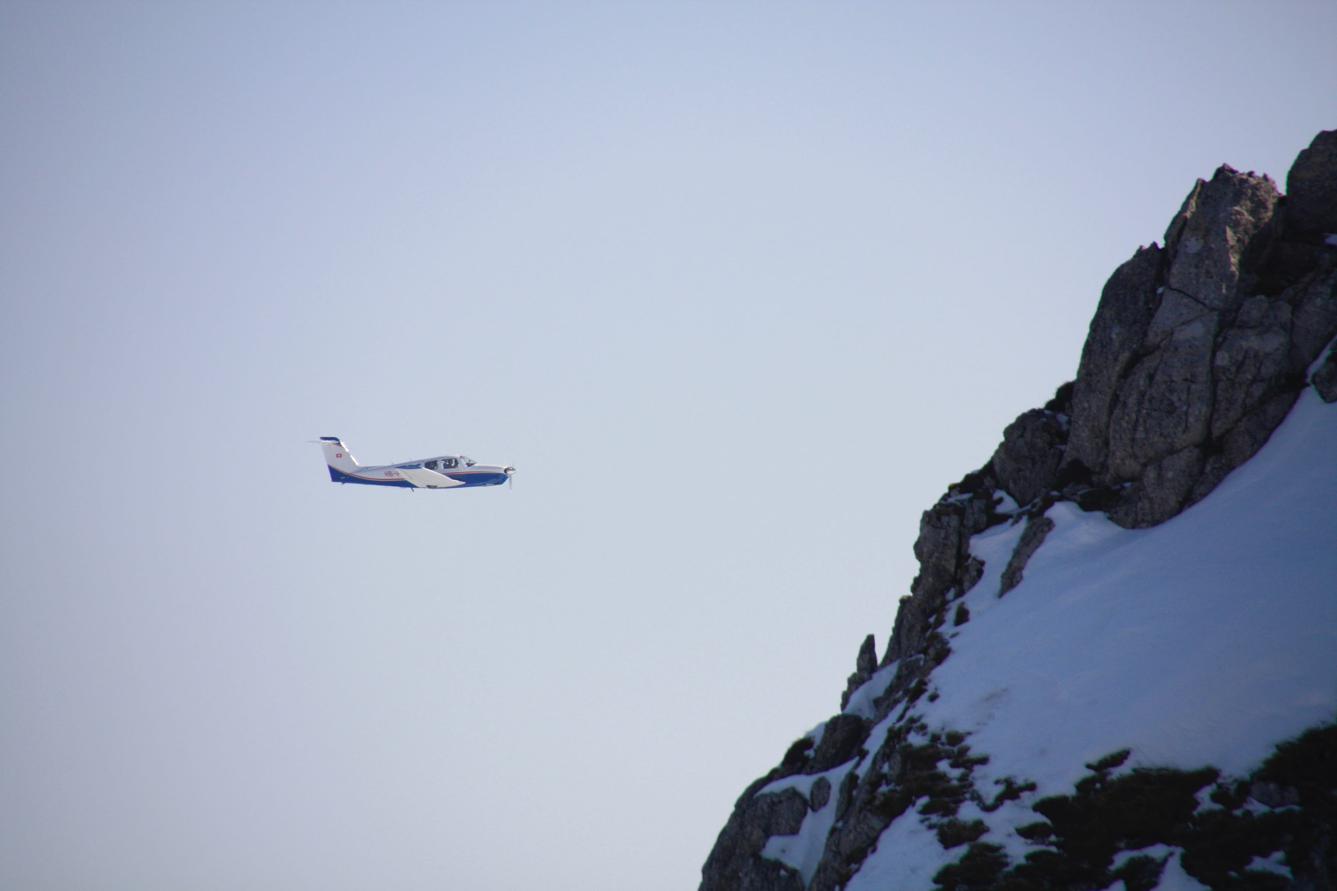 copy space, low angle view, day, no people, travel, cold temperature, outdoors, flying, aiguille du midi, 4K, air vehicle, france, plane, nature, aerospace industry, HD Wallpaper