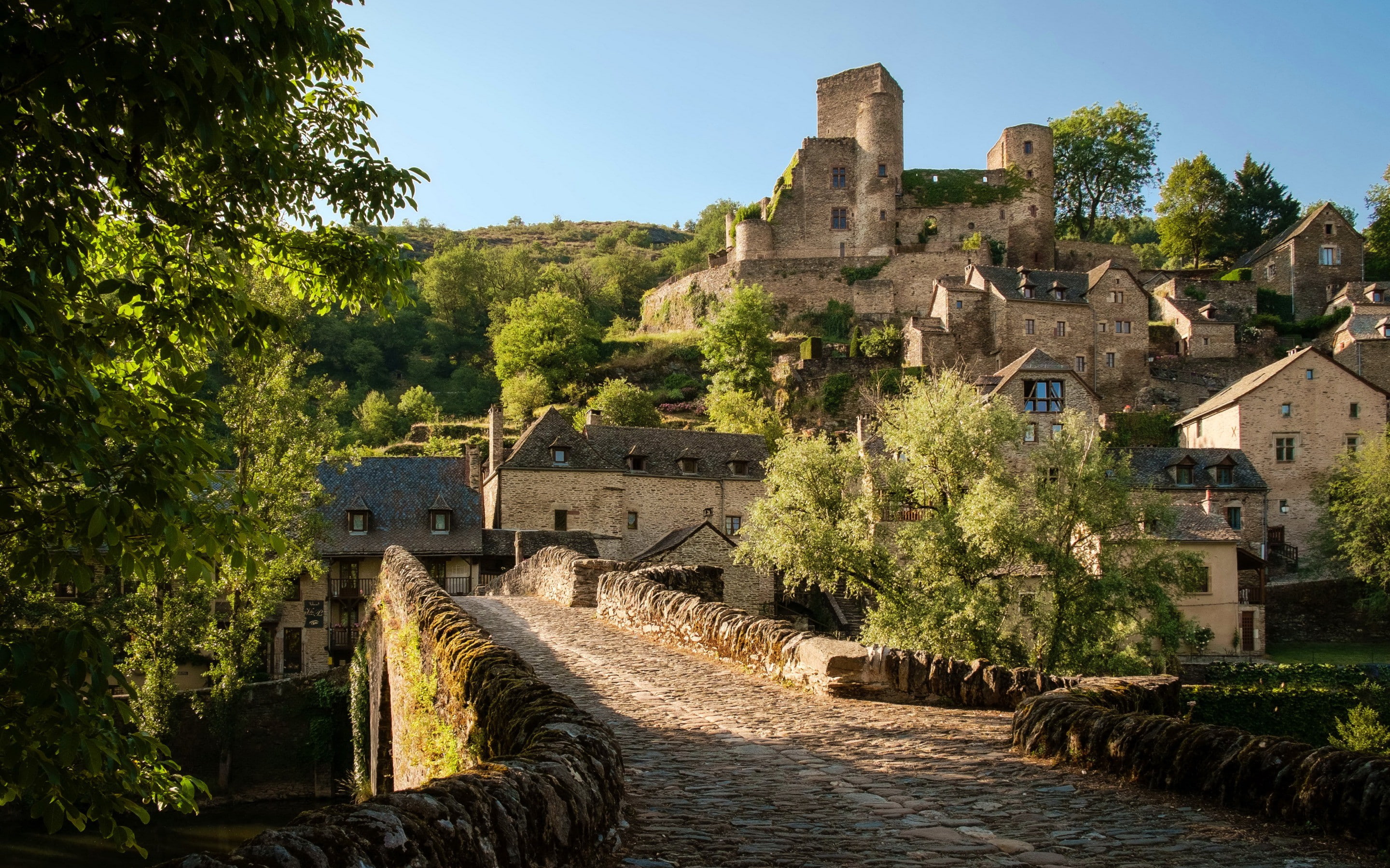 Belcastel Midi-Pyrenees, house, mountain, midi, bridge, France, pyrenees, the city pictures, belcastel, town, 2K, HD Wallpaper