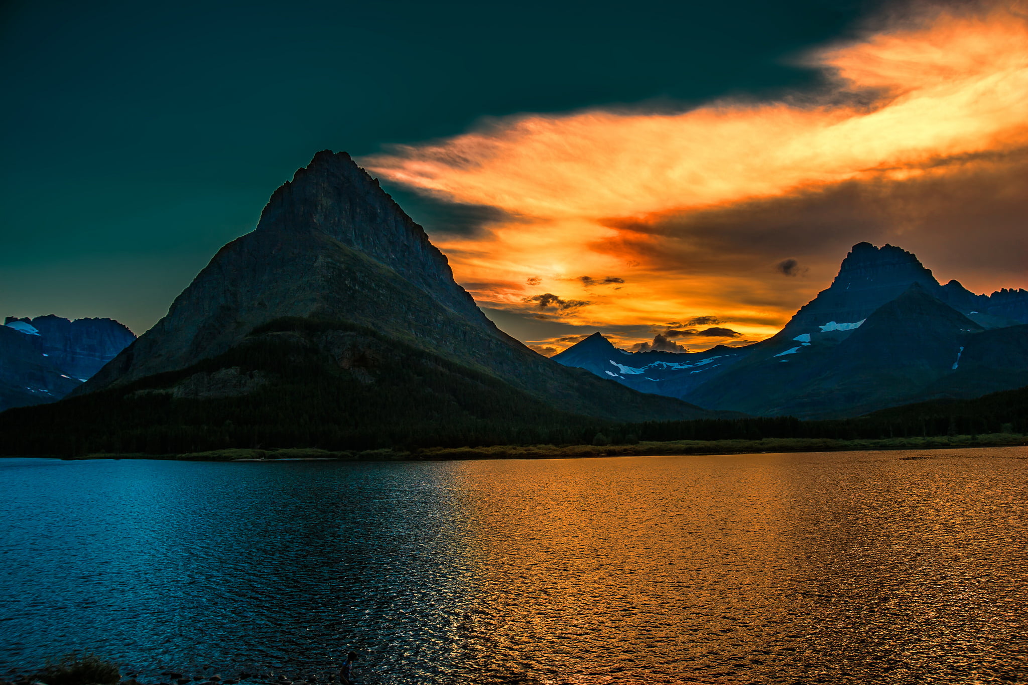 Montan, lake, morning, Grinnell Peak, sunrise, Swiftcurrent Lake, Montana, Glacier National Park, mountains, Park, 1080P, HD Wallpaper
