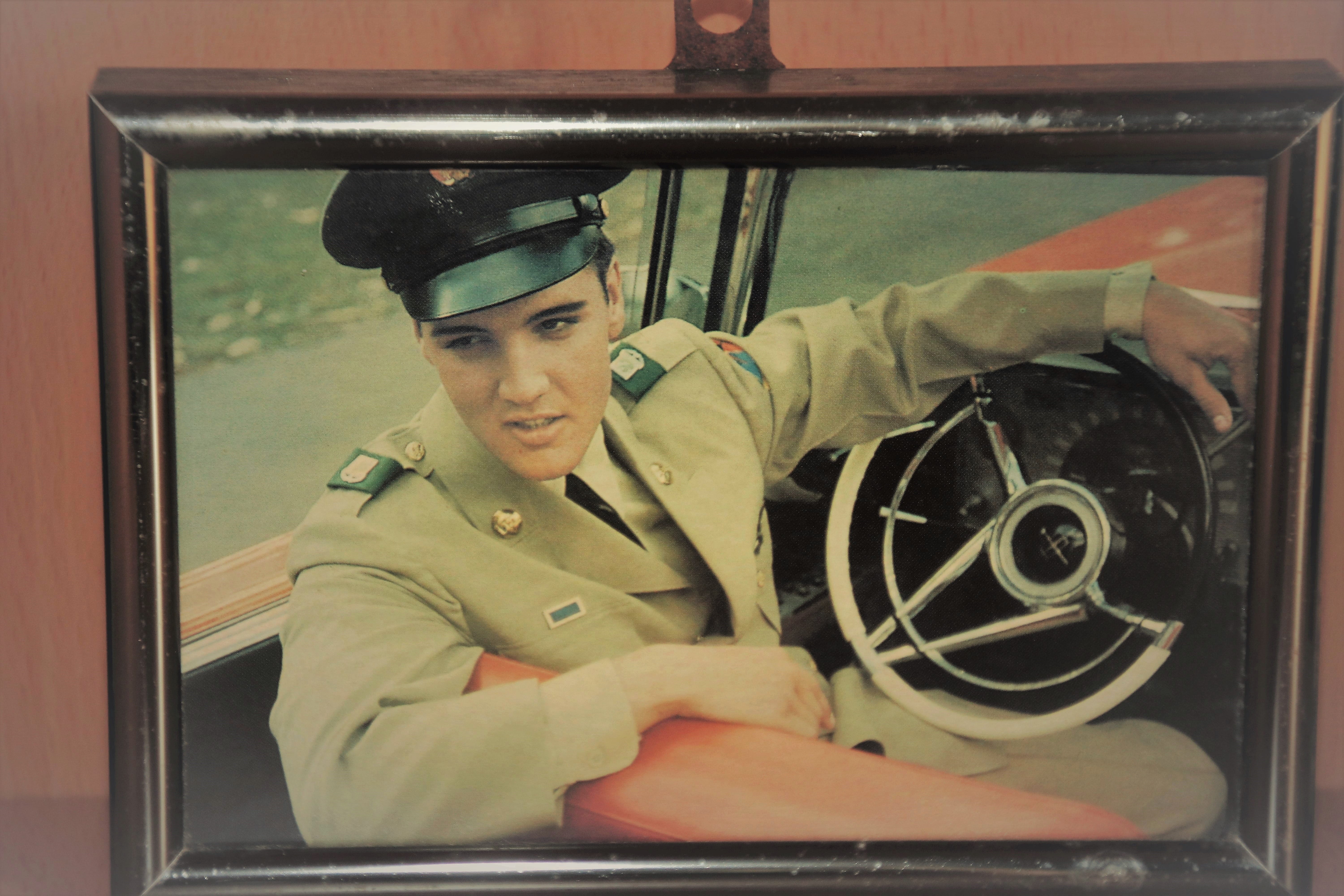 clothing, picture frame, idol, real people, portrait, vintage, people, elvis presley, occupation, usa, genuine, front view, retro, look, young adult, 5K, HD Wallpaper