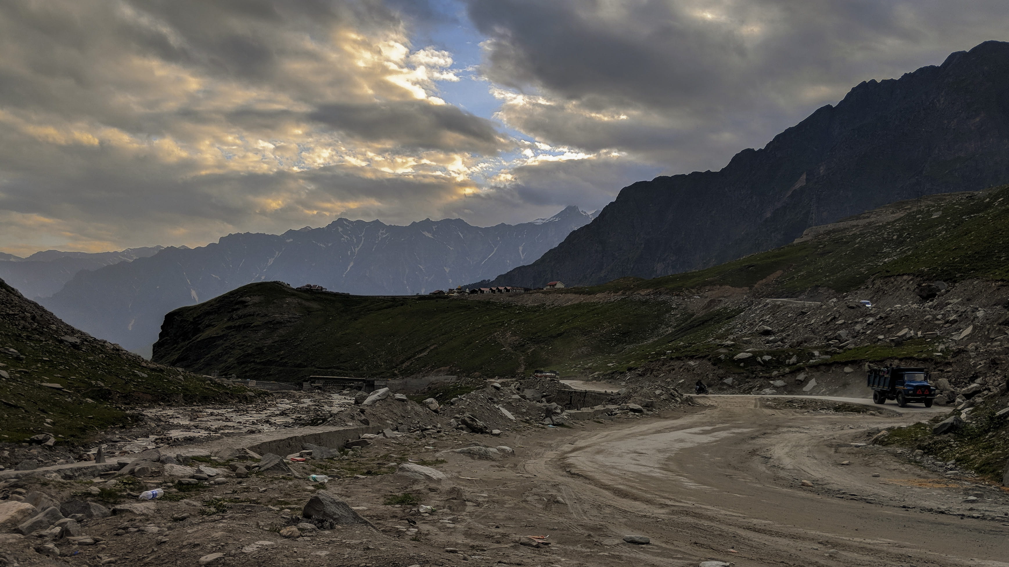 mountain, transportation, india, sky, outdoors, 2K, road, truck, beauty in nature, cloud - sky, nature, landscape, himalayas, no people, mountain range, HD Wallpaper