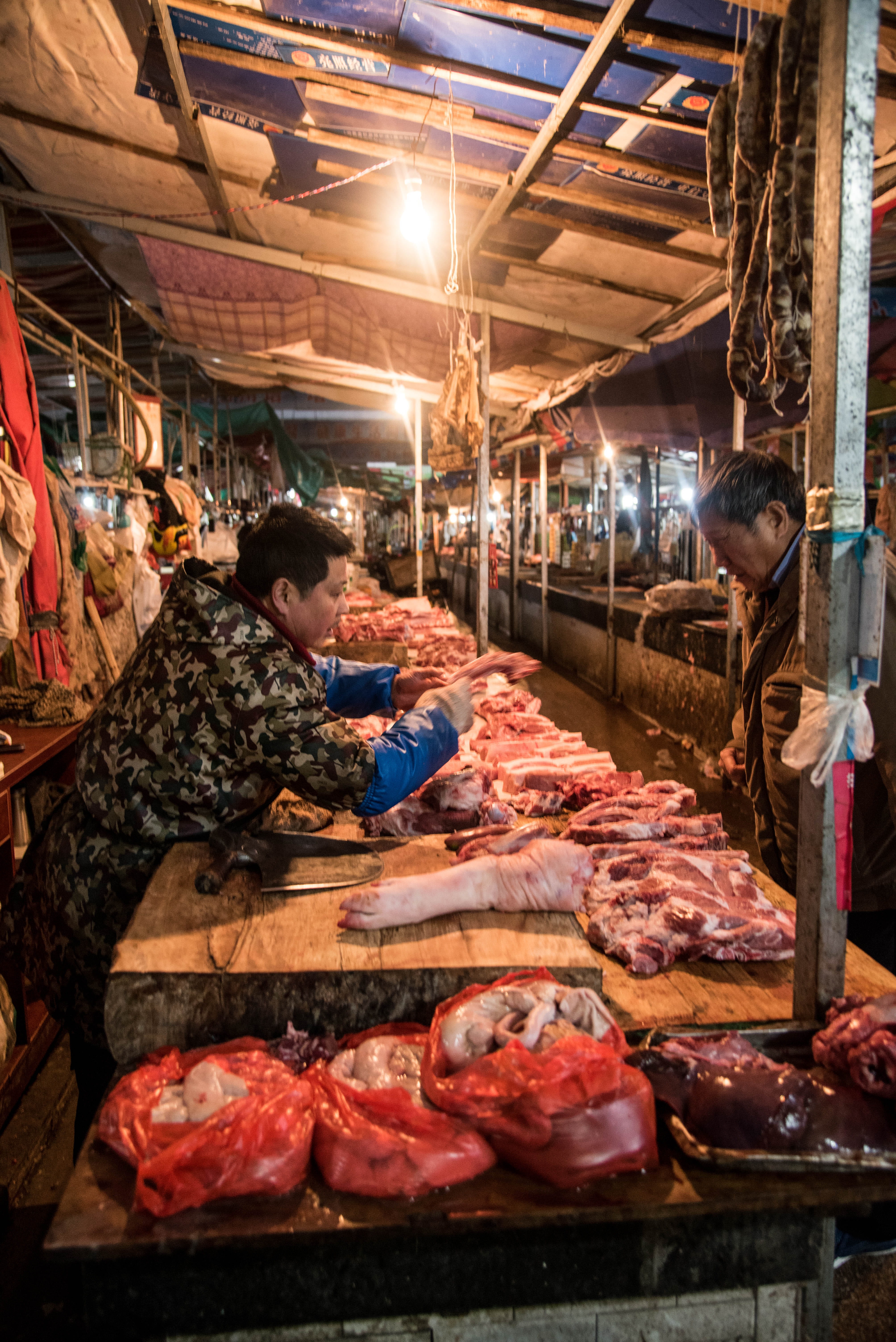 butcher shop, lighting equipment, real people, women, food and drink, coho, pants, bazaar, vest, business, apparel, market, 5K, lifejacket, shop, clothing, Phone HD Wallpaper
