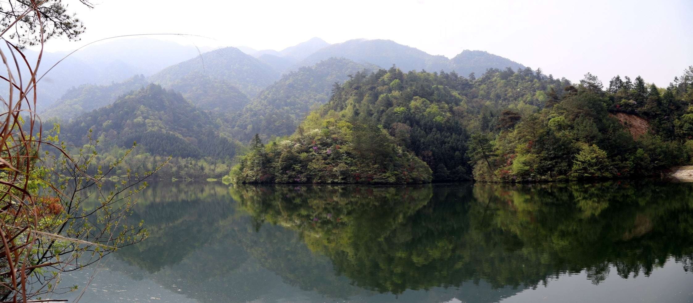 mountain, reflection, no people, non-urban scene, green Color, Anhui, beauty In Nature, plant, 1080P, landscape, forest, river, tranquility, land, mountain range, HD Wallpaper