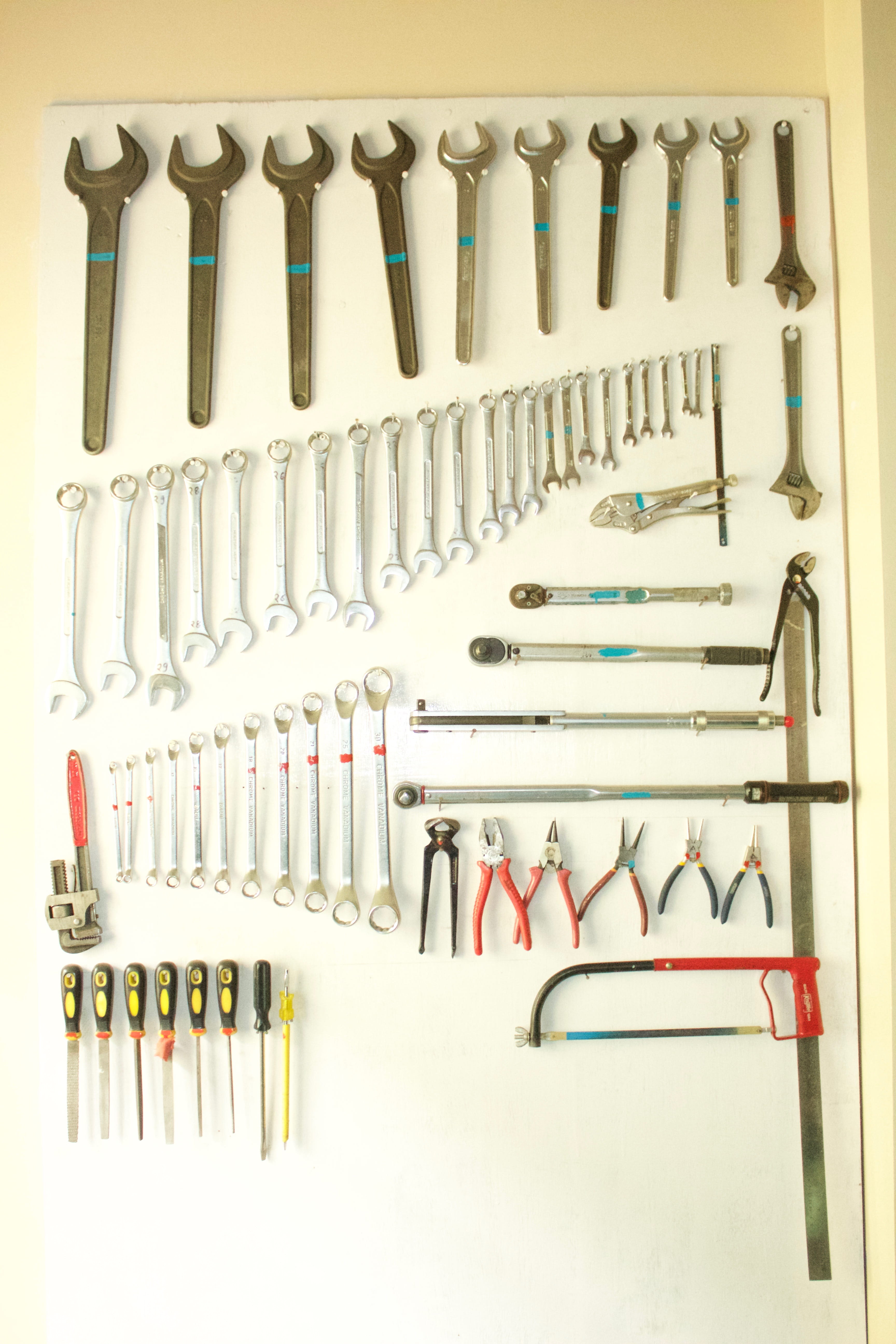 choice, steel, 5K, collection, order, in a row, dental equipment, close-up, hand tool, indoors, can opener, wrench, work tool, hacksaw, directly above, Phone HD Wallpaper
