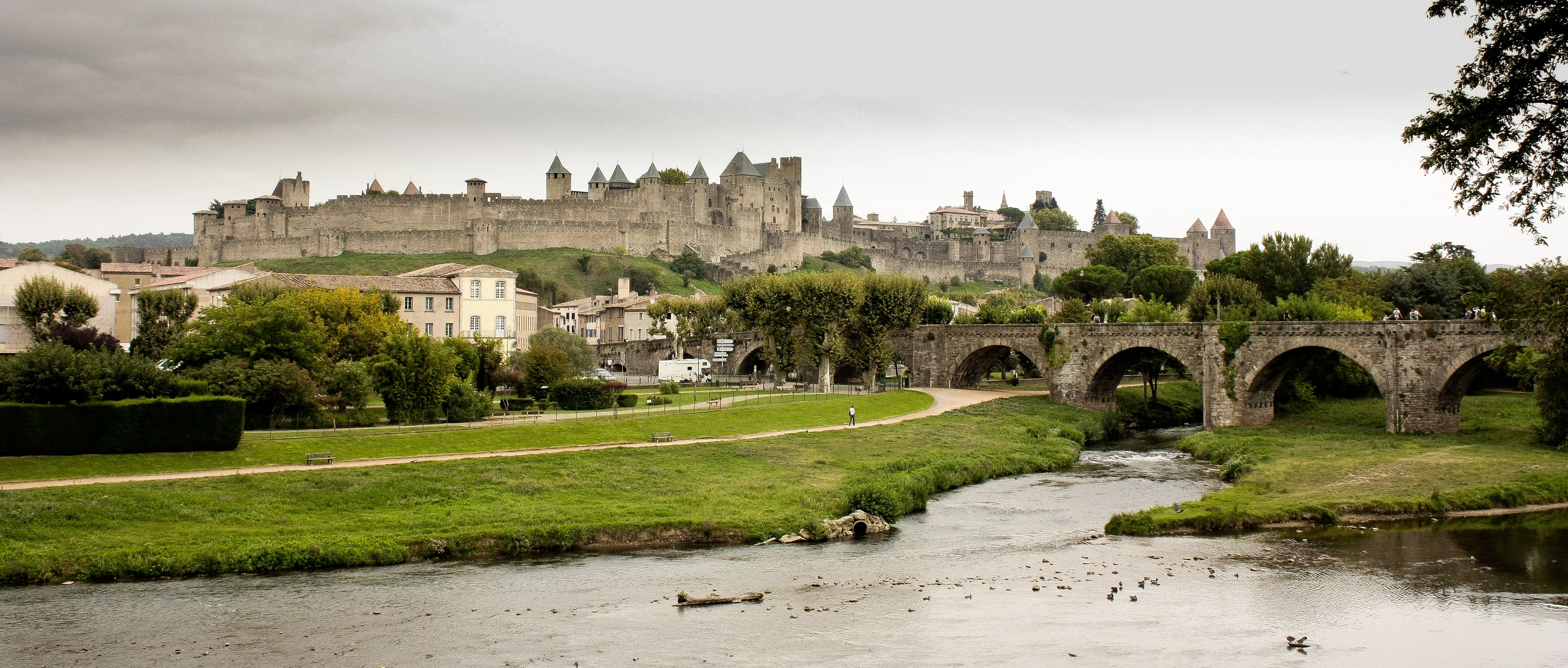 architecture, building exterior, europe, water, history, no people, famous Place, outdoors, castle, plant, beige, medieval, nature, building, arch bridge, HD Wallpaper