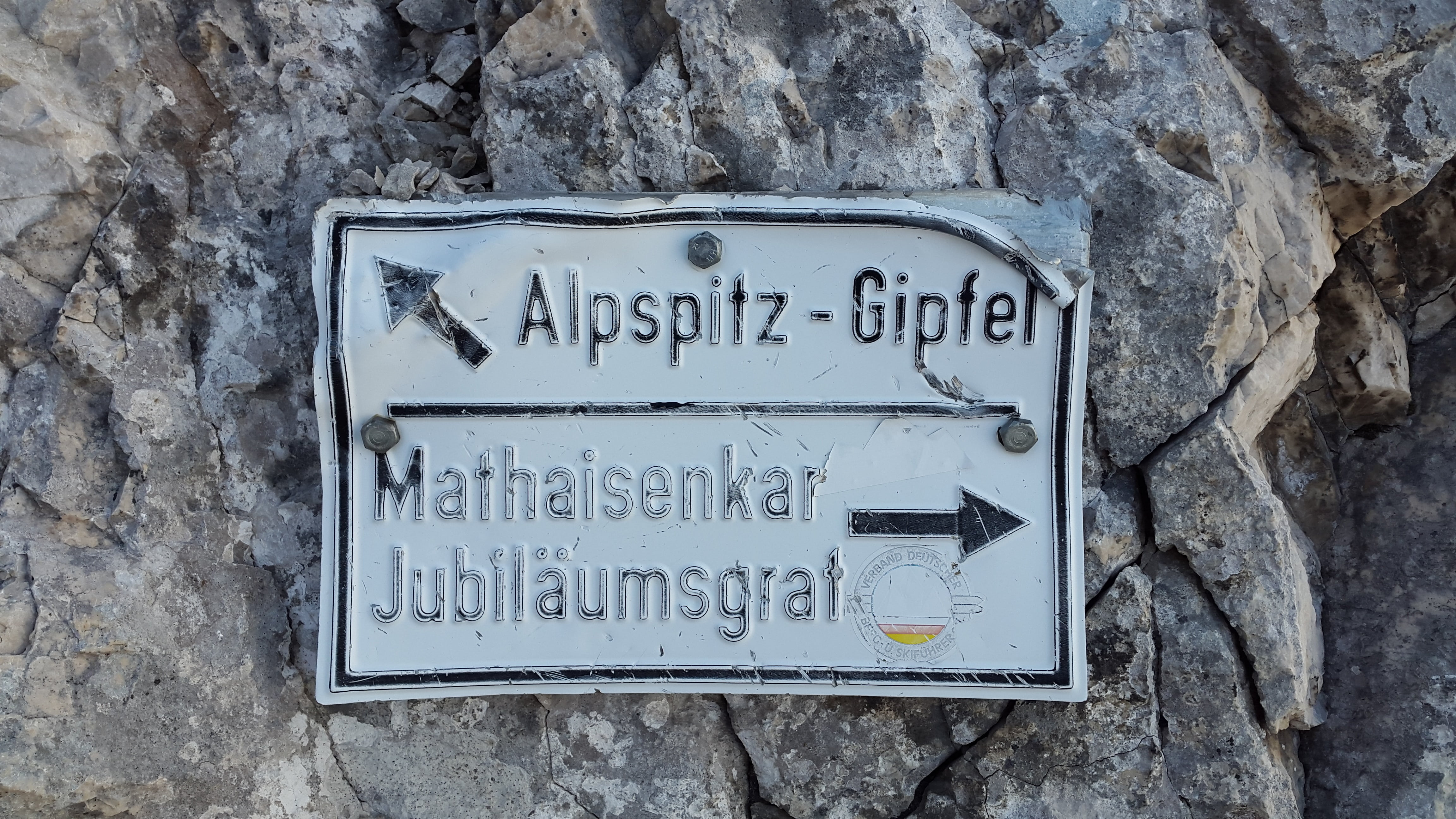 sign, zugspitze massif, western script, no people, wall, script, 4K, outdoors, arête, allgäu, rock, information sign, wall - building feature, close-up, HD Wallpaper
