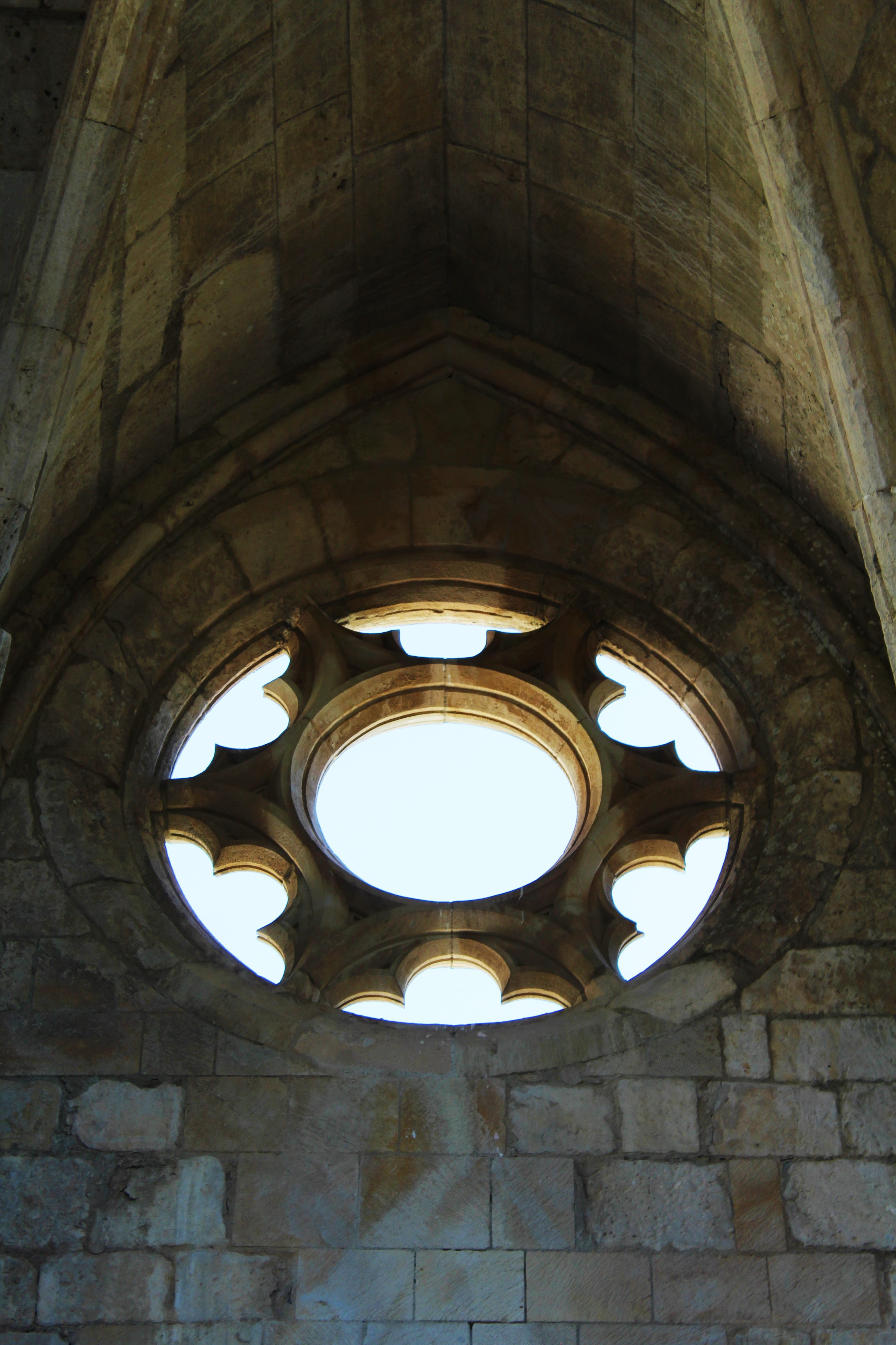 geometric shape, directly below, day, old, light and shade, circle, indoors, built structure, cathar ruin, low angle view, rose stone, sunlight, glowing, Phone HD Wallpaper