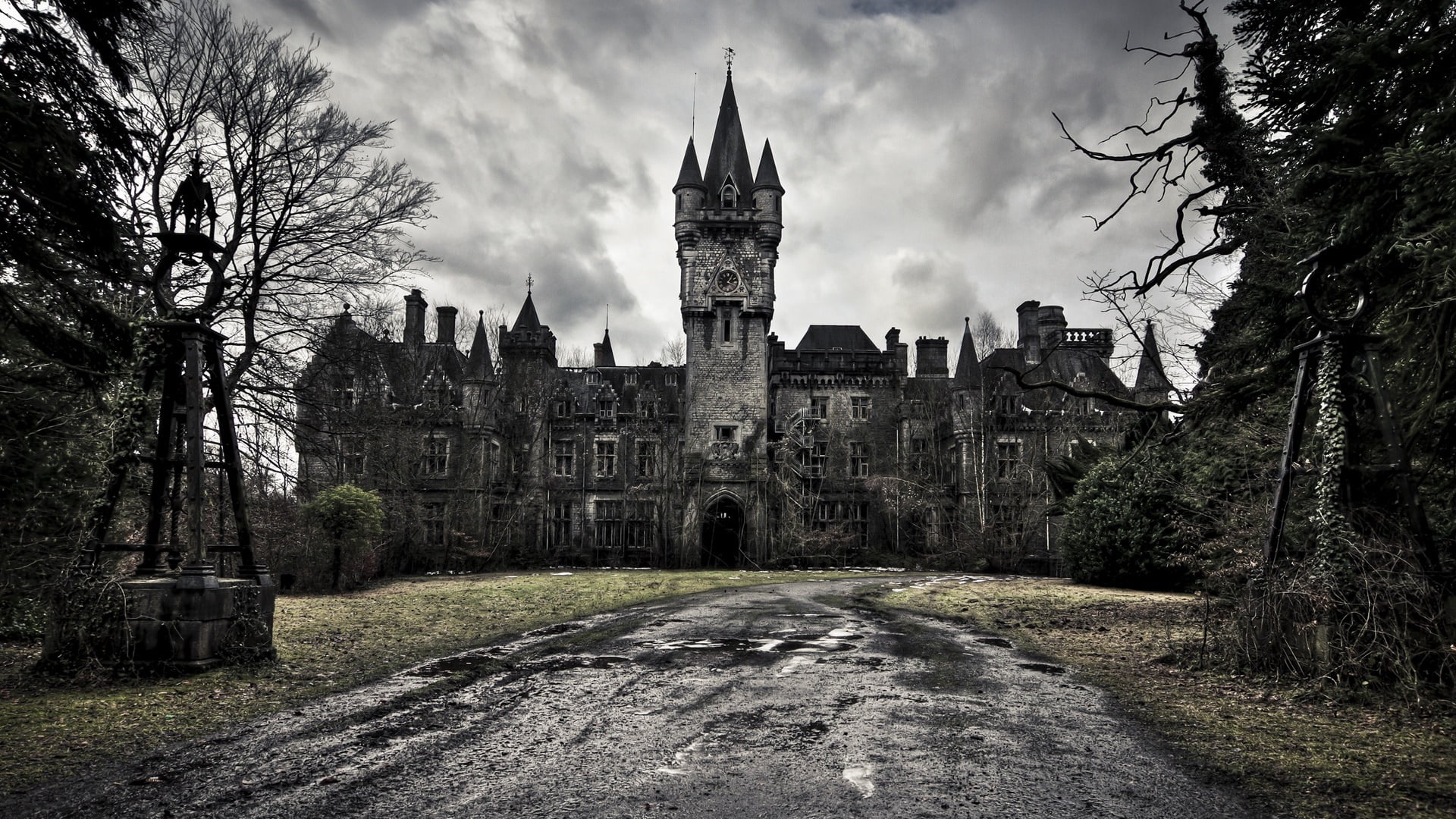 haunted, chateau, monochrome photography, miranda castle, abandoned, sky, noisy castle, chateau miranda, belgium, bare tree, castillo de miranda, no people, HD Wallpaper