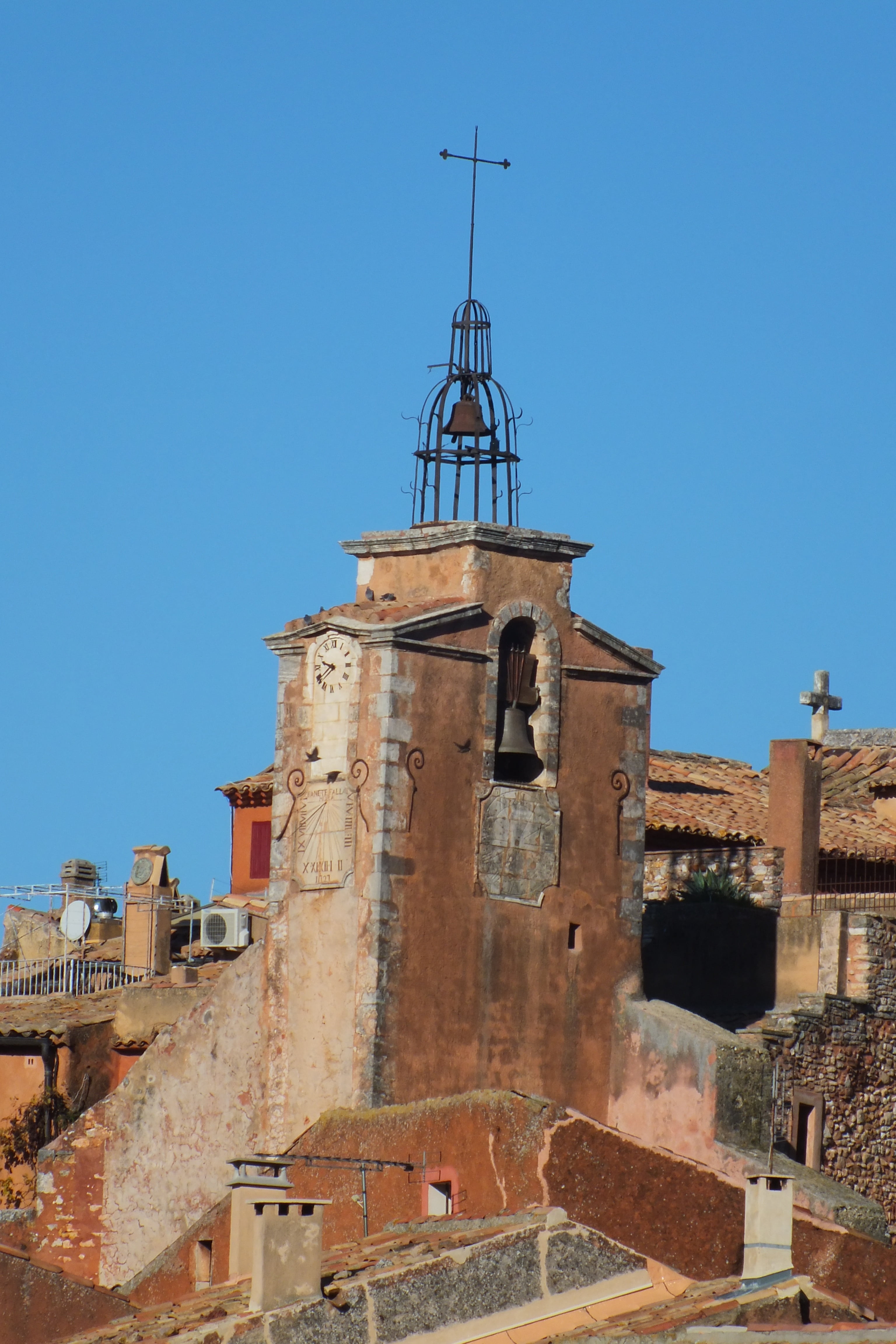 travel destinations, wall, sky, low angle view, history, the past, old, blue, building, nature, roussillon, outdoors, building exterior, no people, copy space, Phone HD Wallpaper