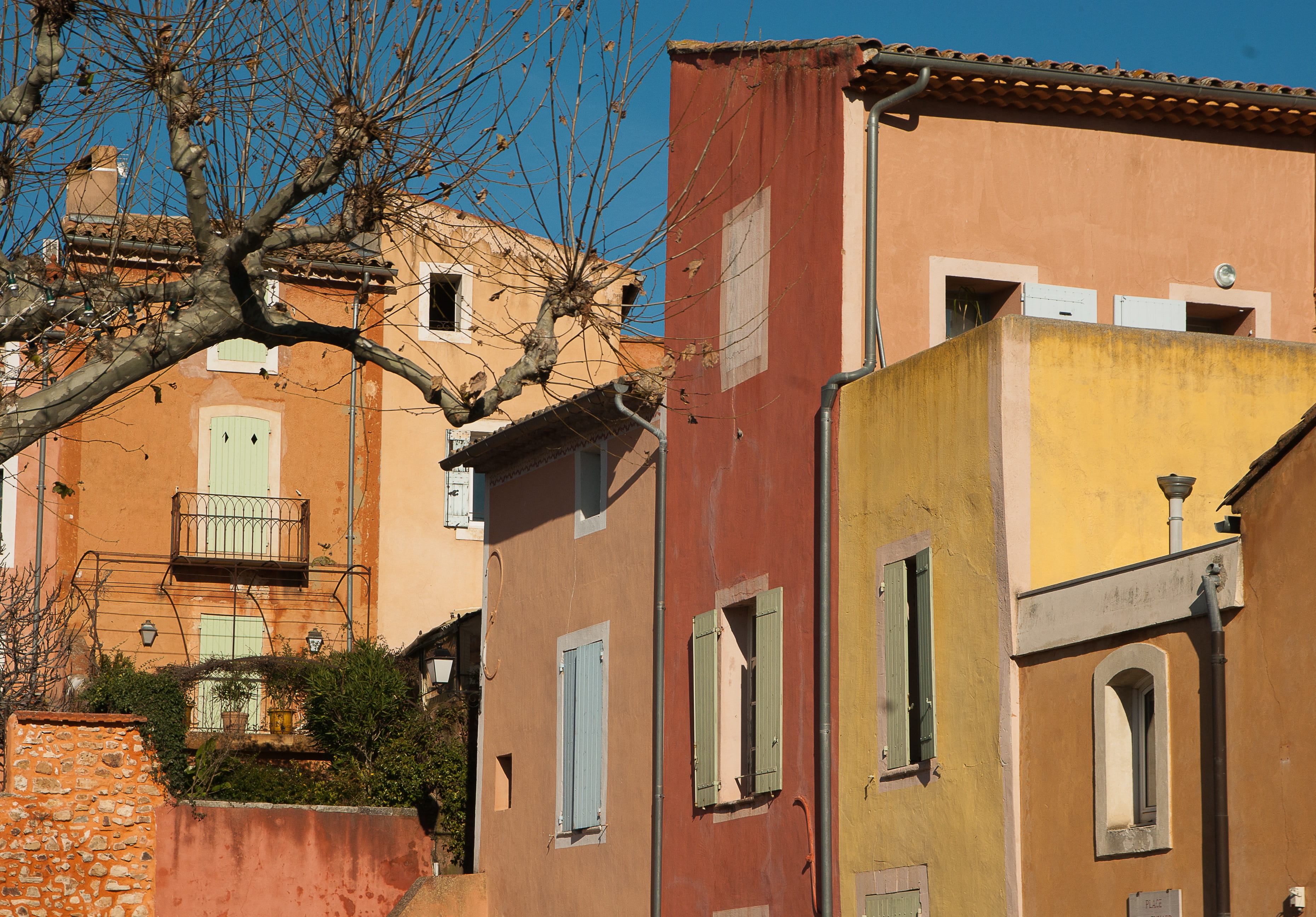 sky, clear sky, outdoors, plant, city, house, built structure, day, nature, building, no people, building exterior, luberon, sunlight, low angle view, bare tree, HD Wallpaper