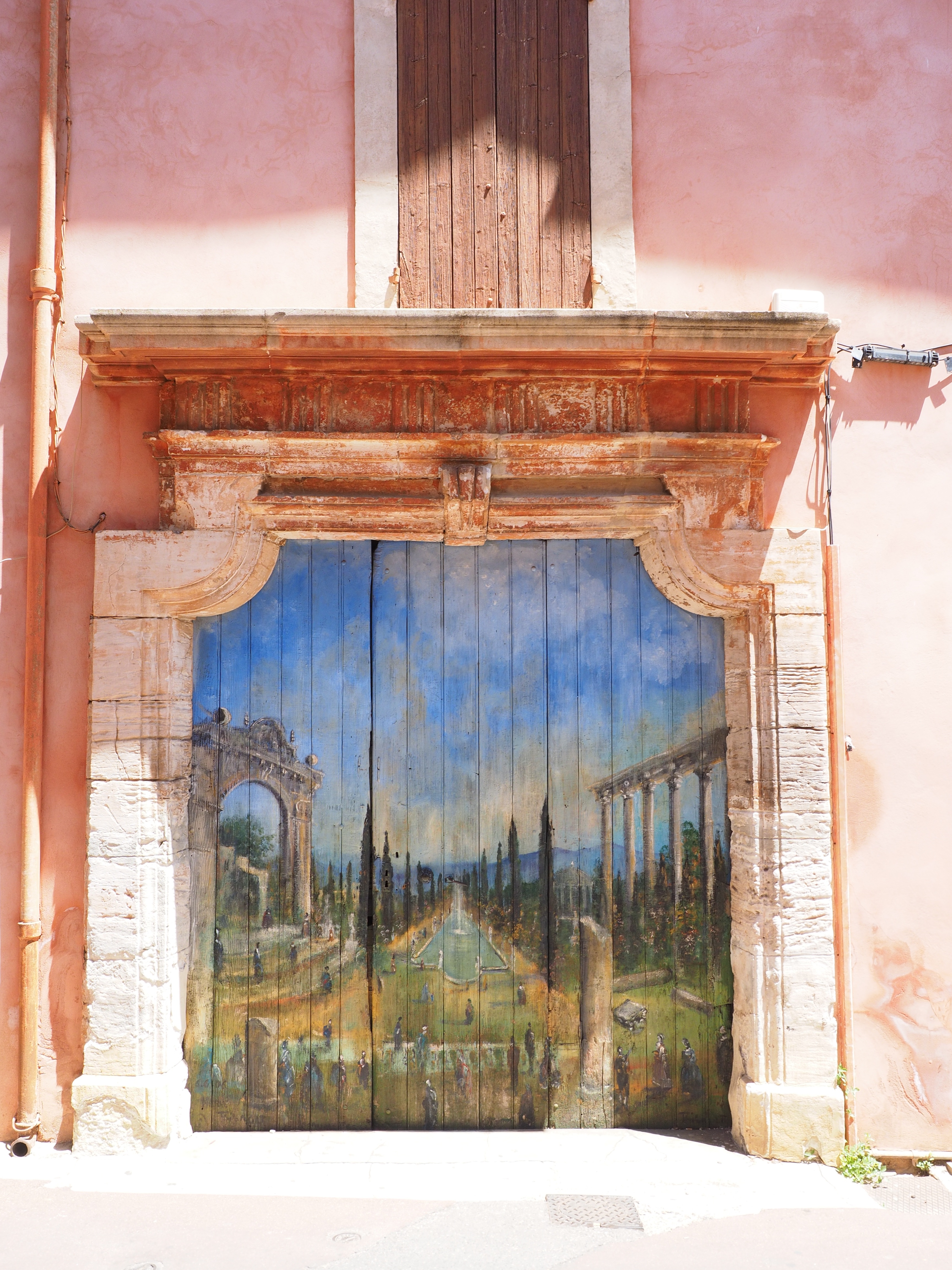winter, wall - building feature, painted, door, gateway, roussillon, architecture, wood, input, no people, sunlight, snow, outdoors, damaged, painting, Phone HD Wallpaper