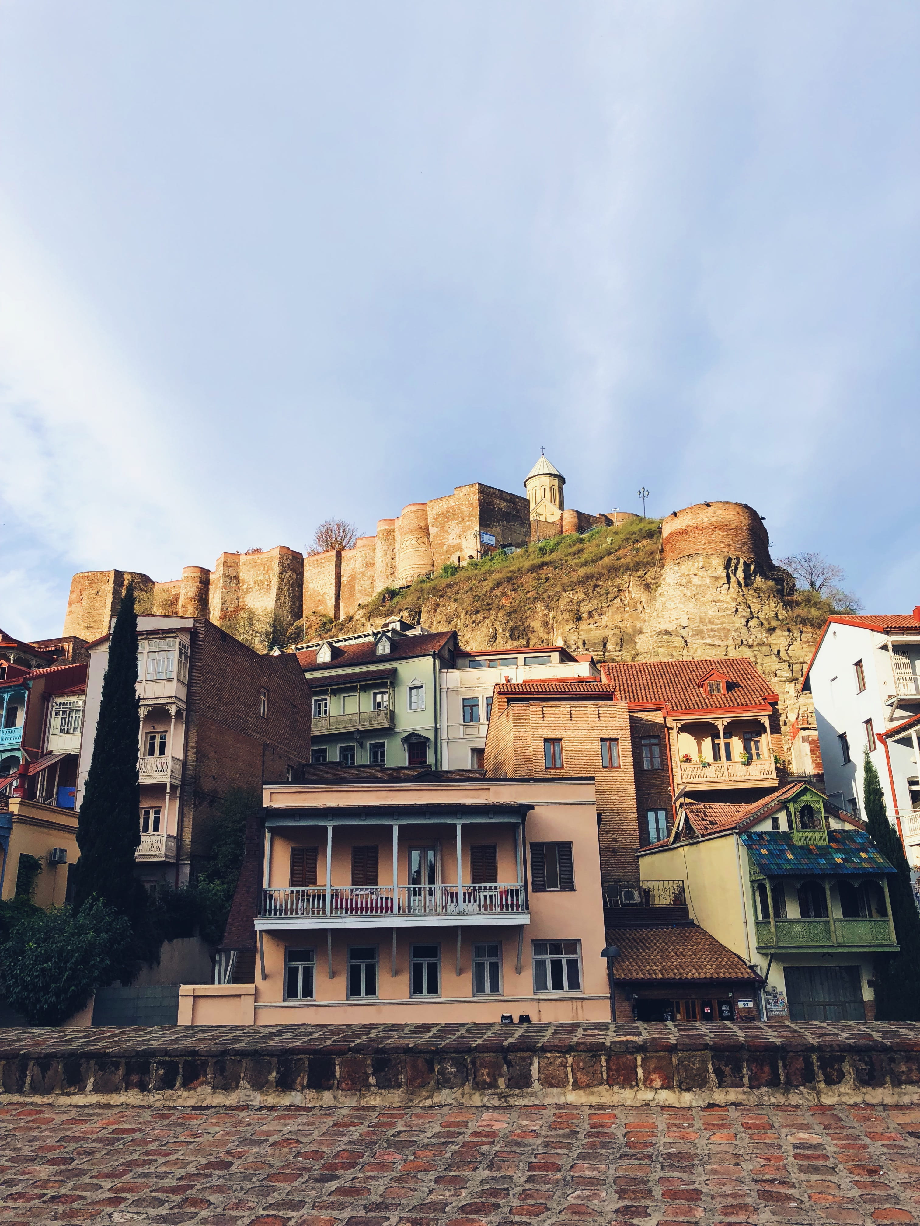 sulphur bath, building, abanotubani, building exterior, bath house, window, residential district, cloud - sky, apartment, city, sunlight, house, tbilisi, Phone HD Wallpaper