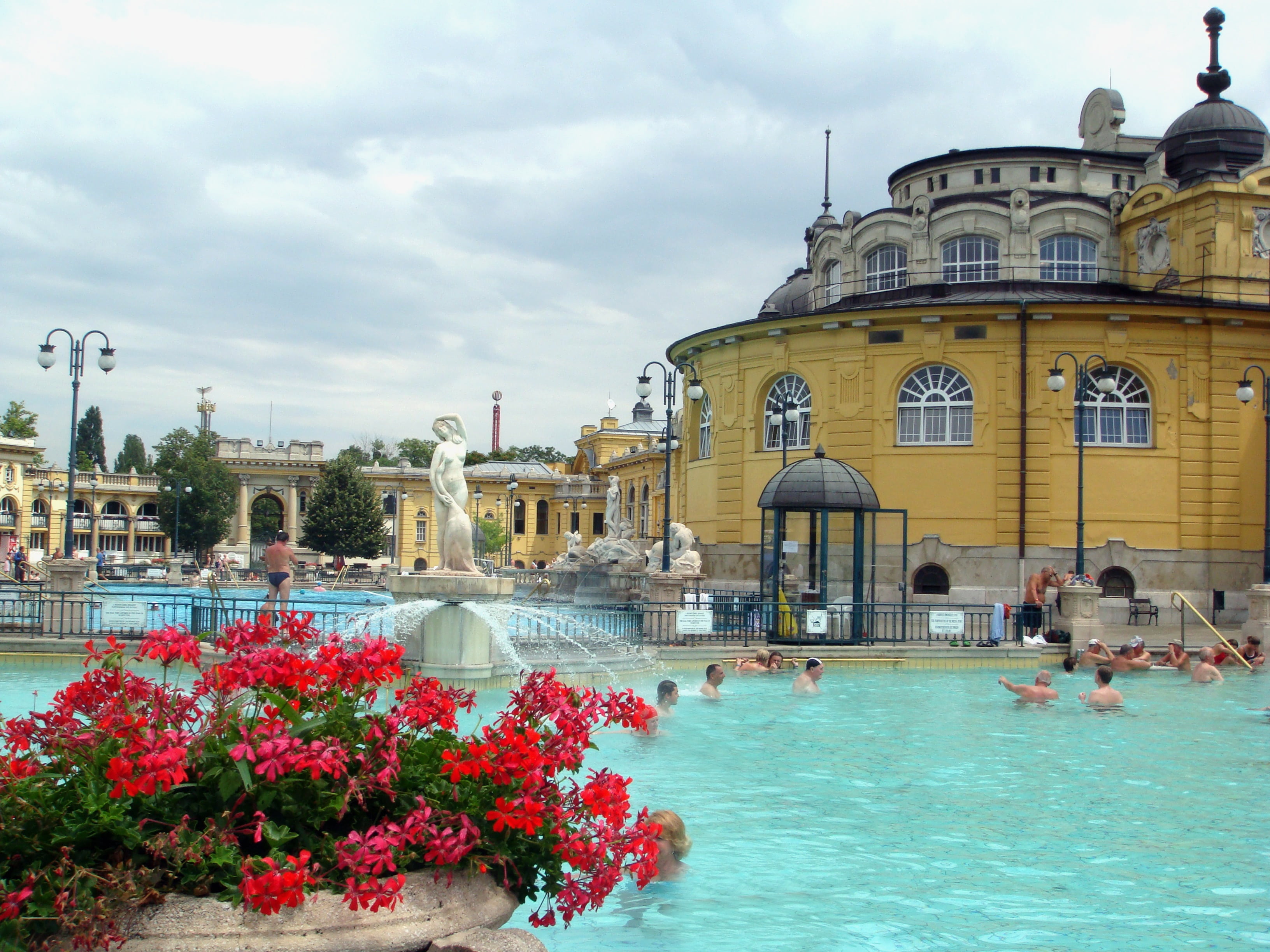 flower, travel, sky, water, summer, thermal water, pool, 2K, hot, szechenyi, architecture, budapest spa, bless you, the past, people, arch, swimming, incidental people, HD Wallpaper