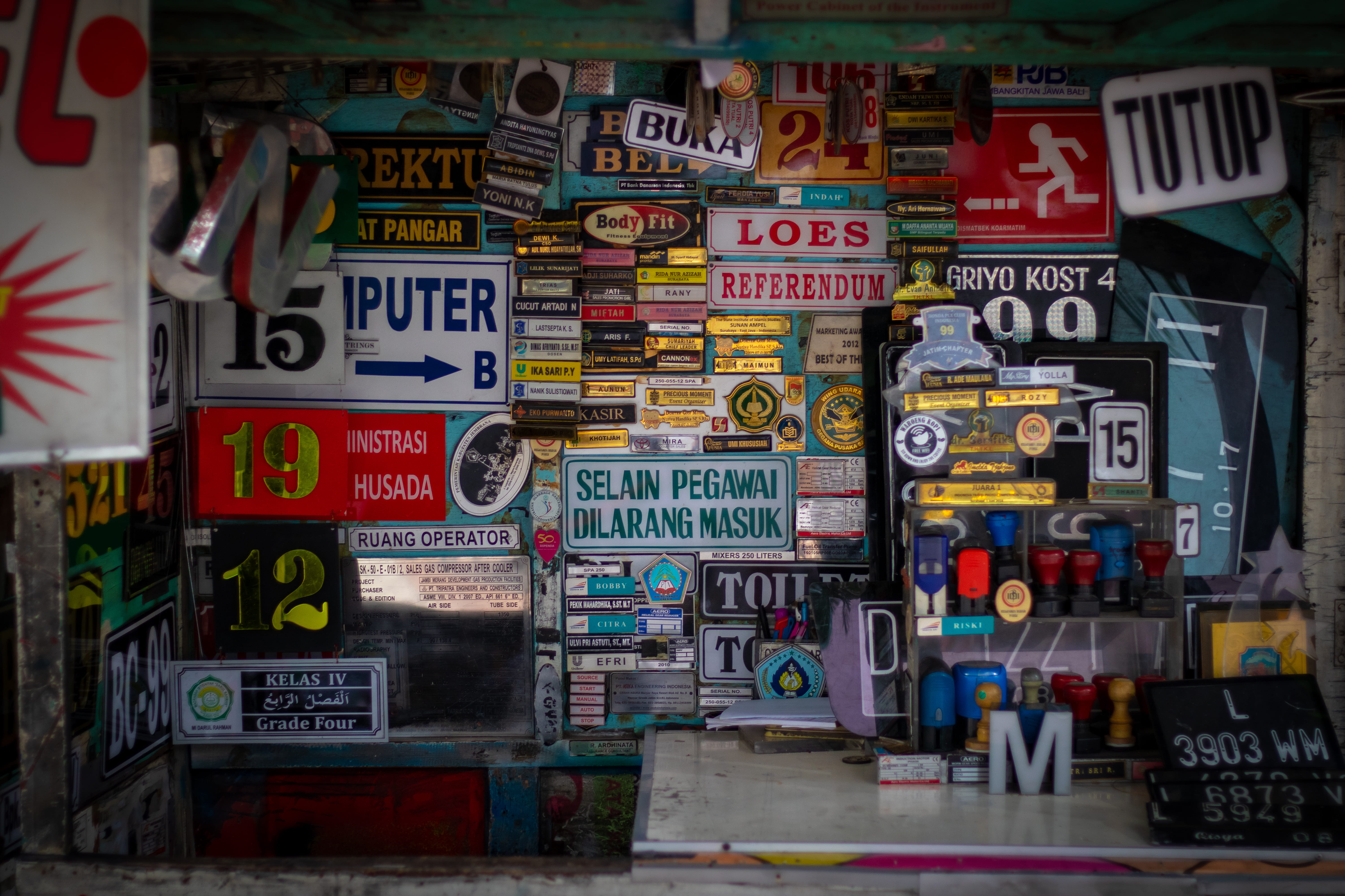 indonesia, street photography, no people, flat, script, information, text, architecture, choice, communication, multi colored, western script, outdoors, HD Wallpaper