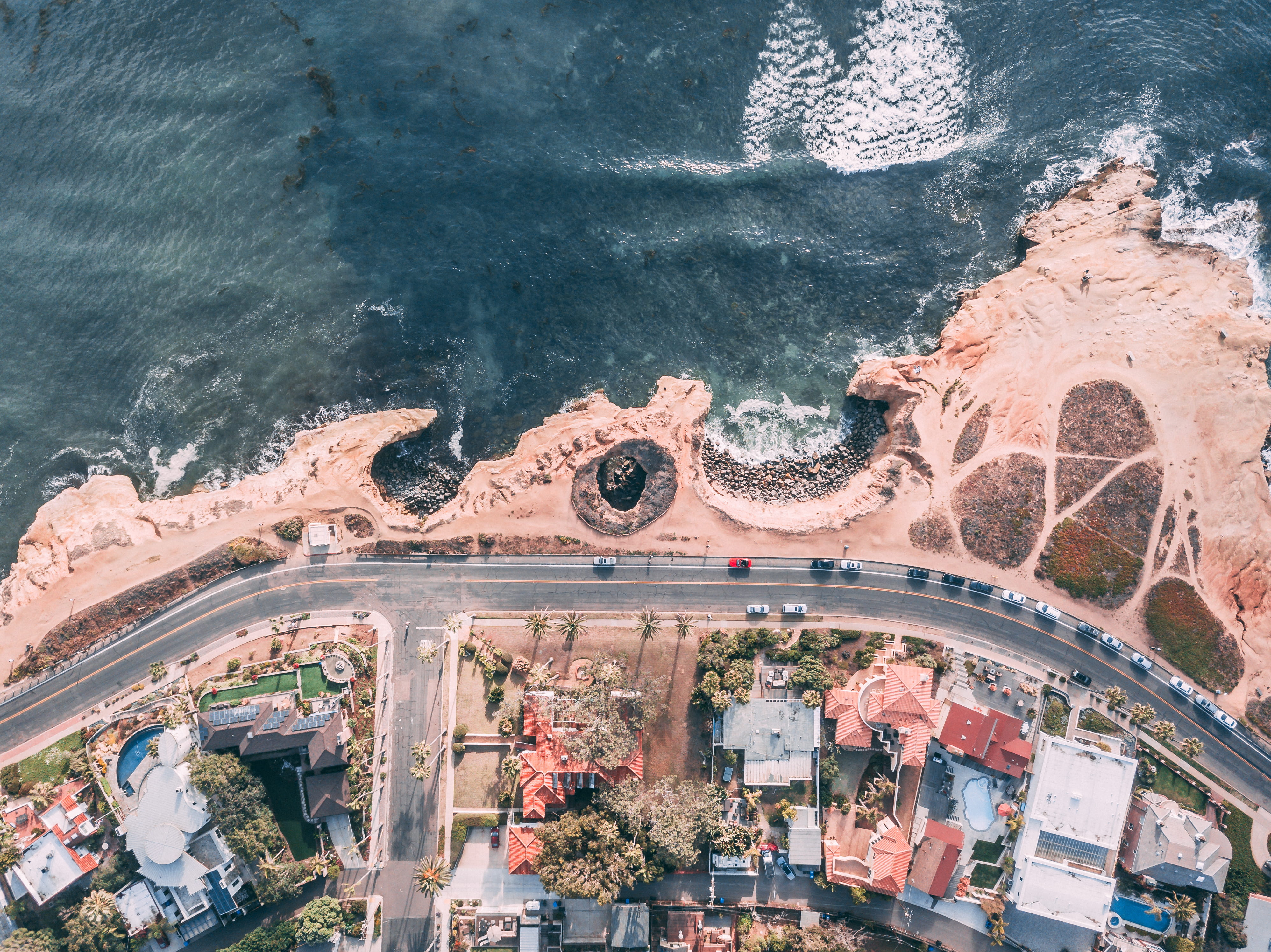 eye, nature, history, bird, 4K, car, incidental people, architecture, town, day, building, water, blowhole, view, sea, mode of transportation, cliff, building exterior, HD Wallpaper