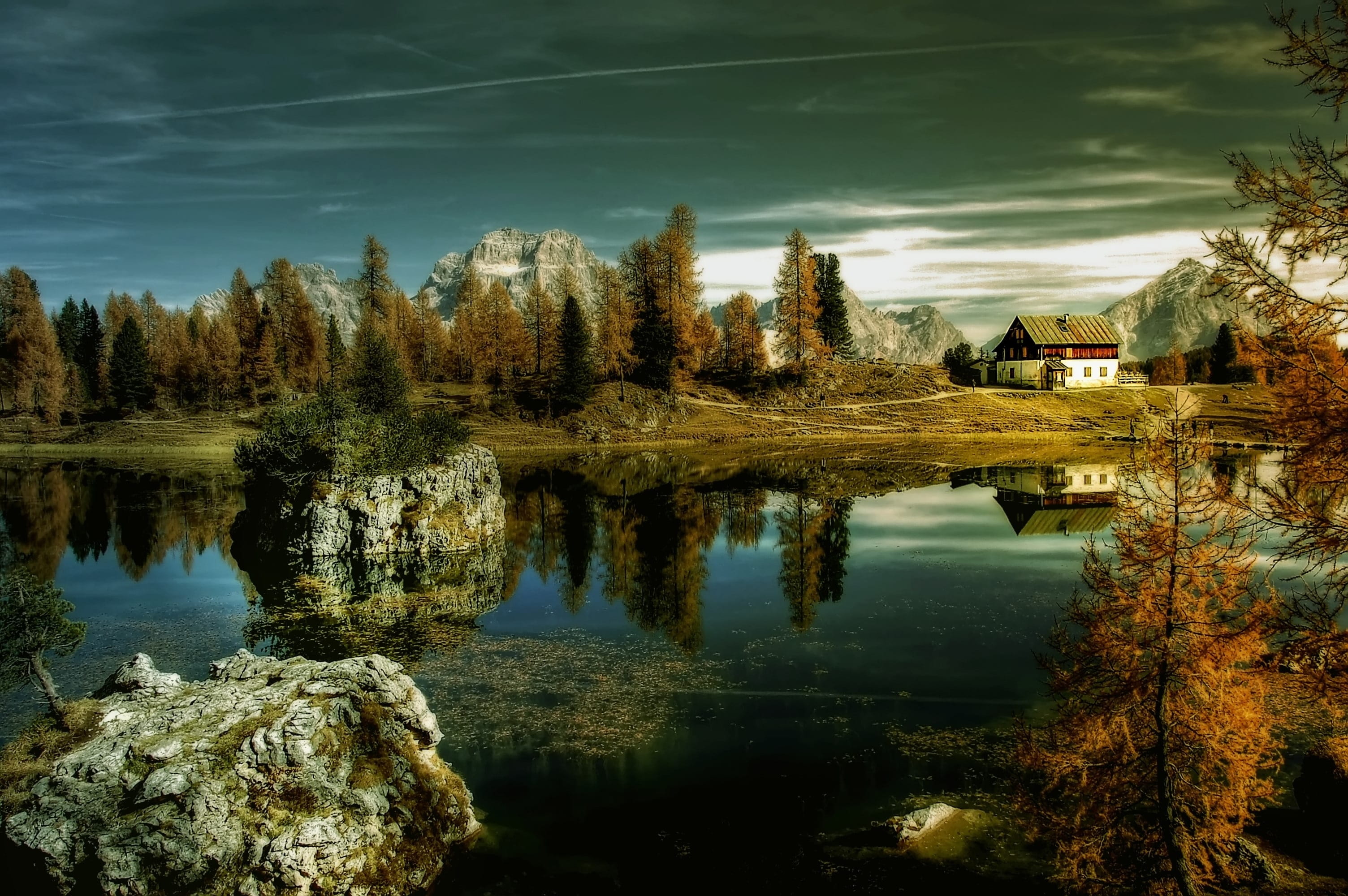 tree, 2K, built structure, alpine panorama, landscape, scenics - nature, beauty in nature, italy, tranquil scene, alpine, evening, bergsee, architecture, HD Wallpaper